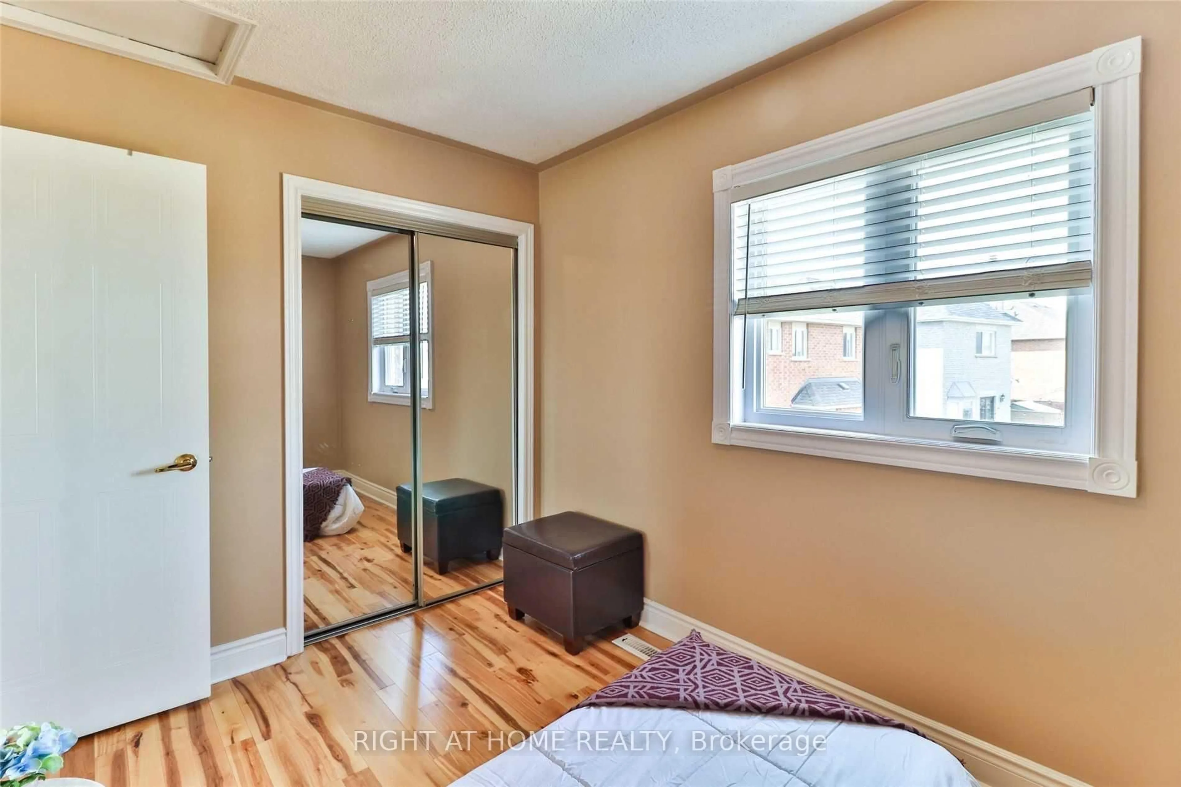 A pic of a room for 34 Drinkwater Rd, Brampton Ontario L6Y 4T5