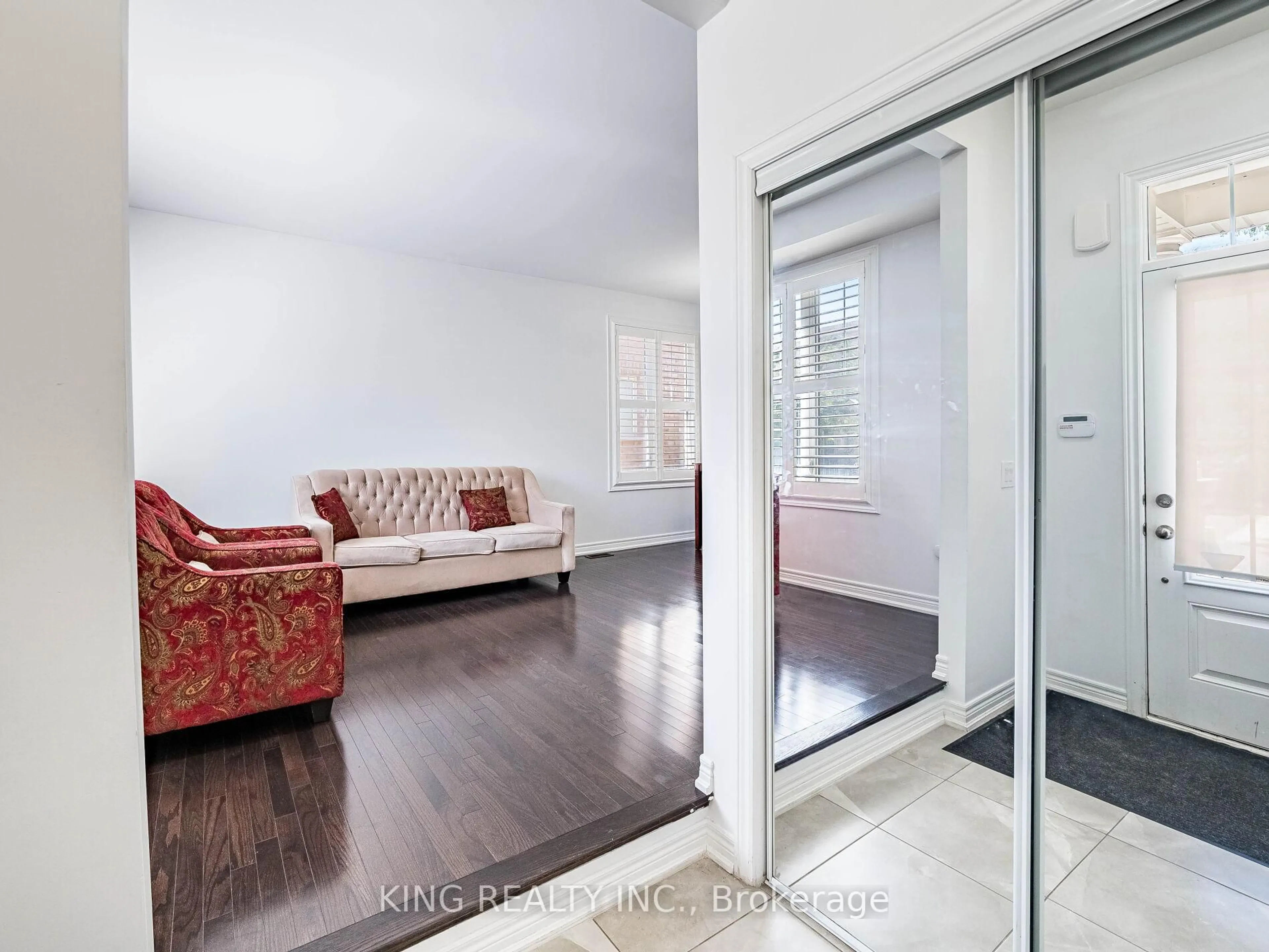 Unknown for 18 Ledger Point Cres, Brampton Ontario L6R 1X8