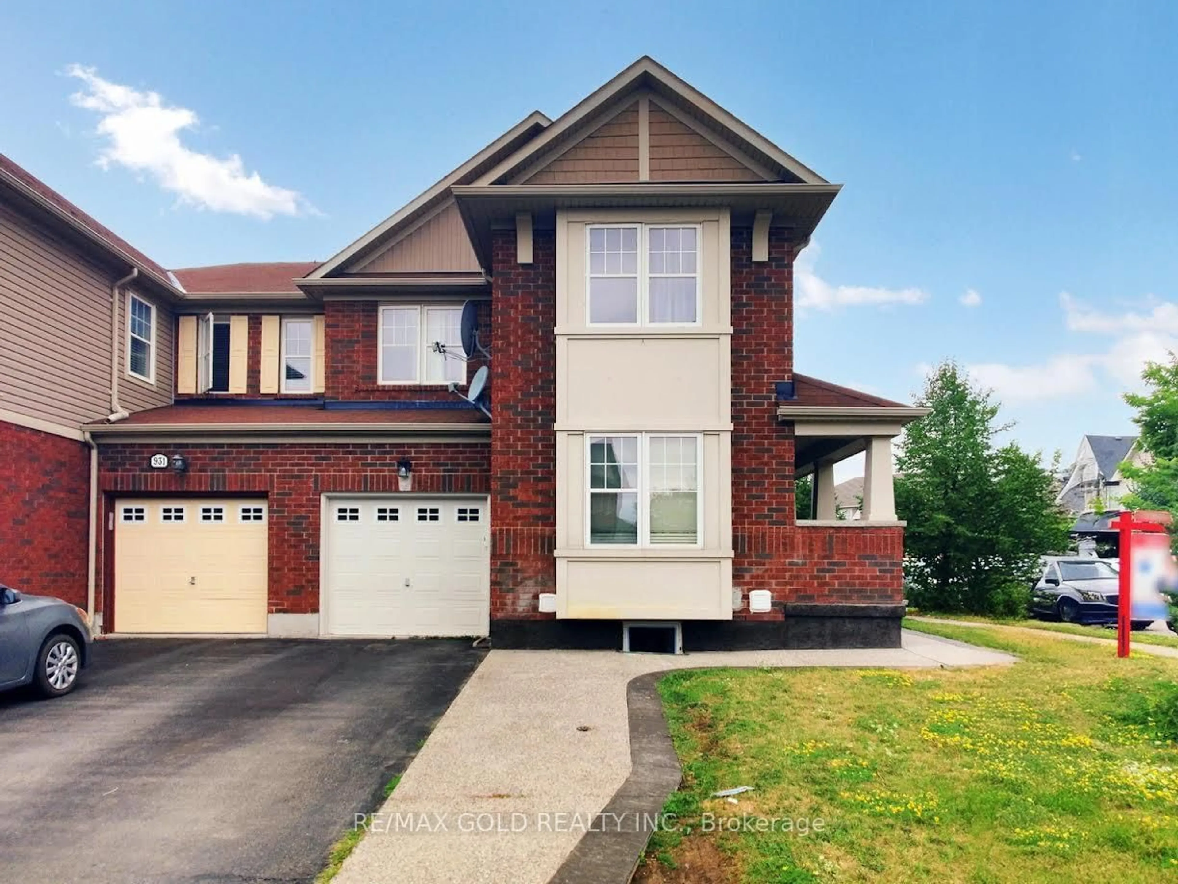 Home with brick exterior material, street for 933 Raftis Cres, Milton Ontario L9T 6Z1