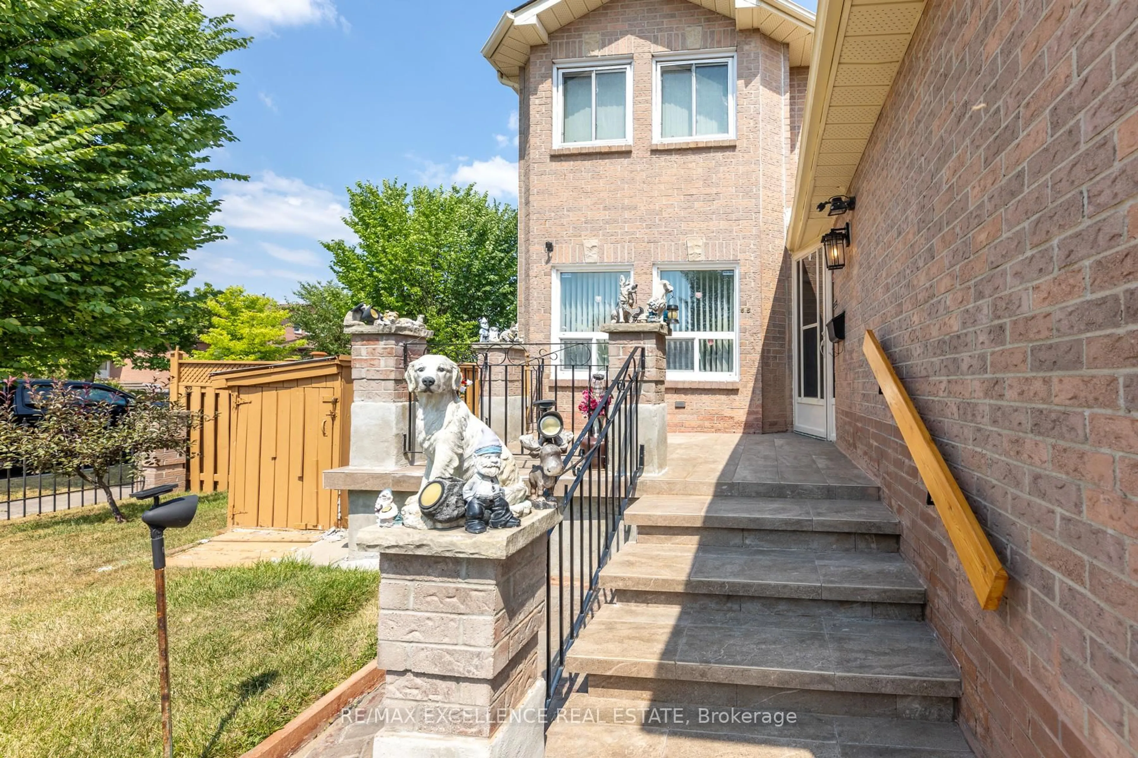 Unknown for 55 Atkins Circ, Brampton Ontario L6X 4B9