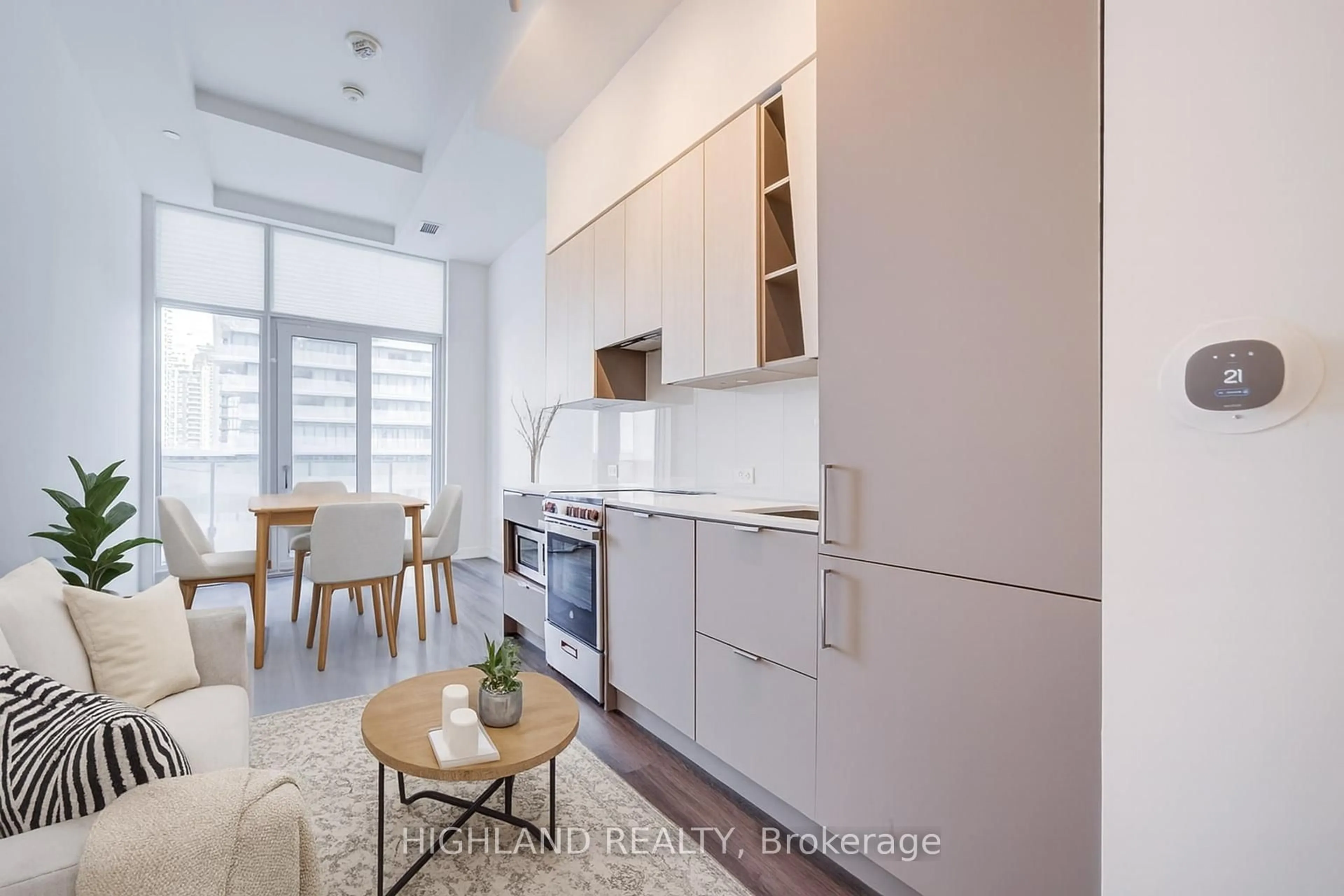 Open concept kitchen, unknown for 3883 Quartz Rd #603, Mississauga Ontario L5B 0M4