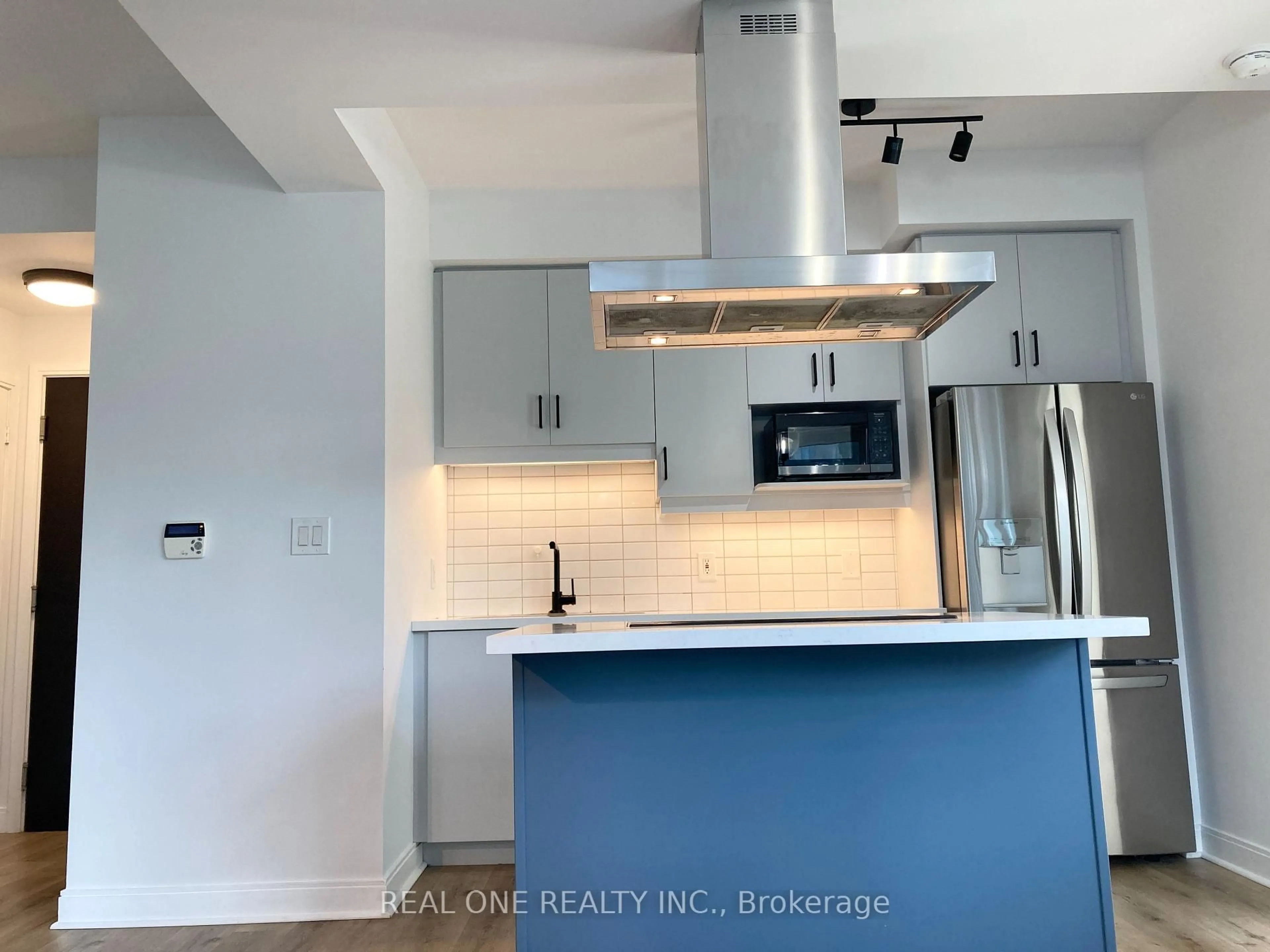 Open concept kitchen, unknown for 50 Absolute Ave #405, Mississauga Ontario L4Z 0A8