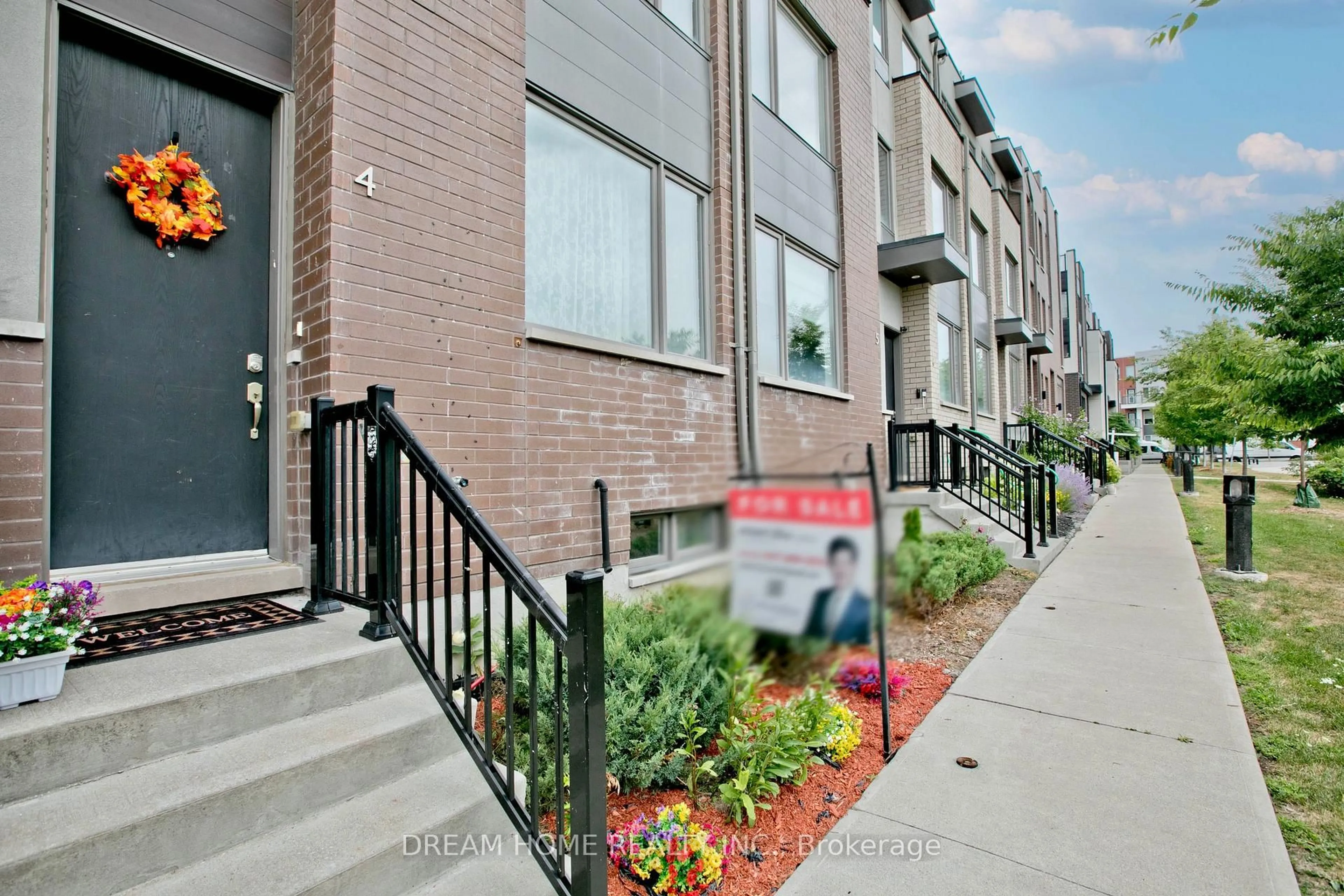Unknown for 120 Frederick Tisdale Dr #U 4, Toronto Ontario M3K 0A8