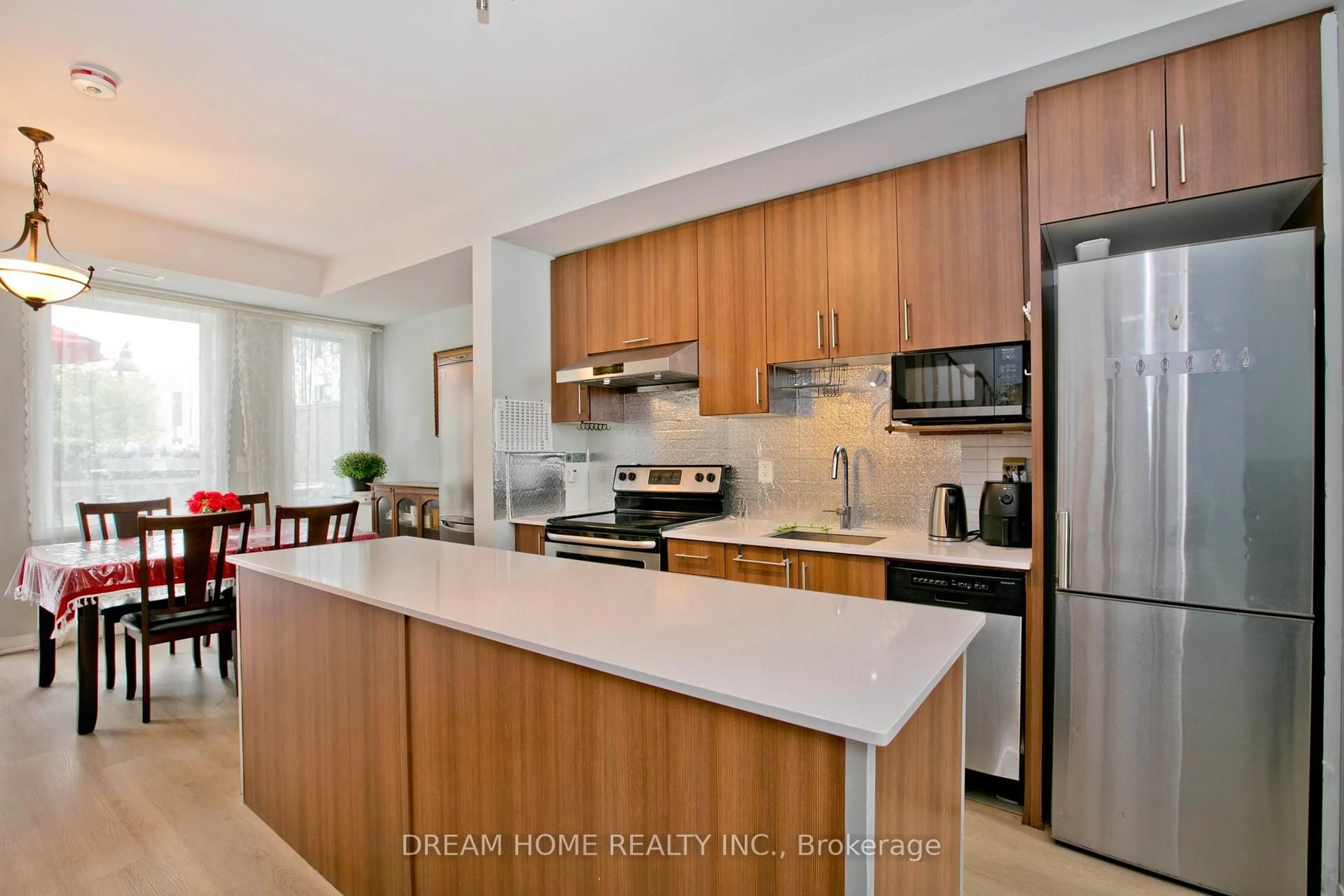 Open concept kitchen, unknown for 120 Frederick Tisdale Dr #U 4, Toronto Ontario M3K 0A8
