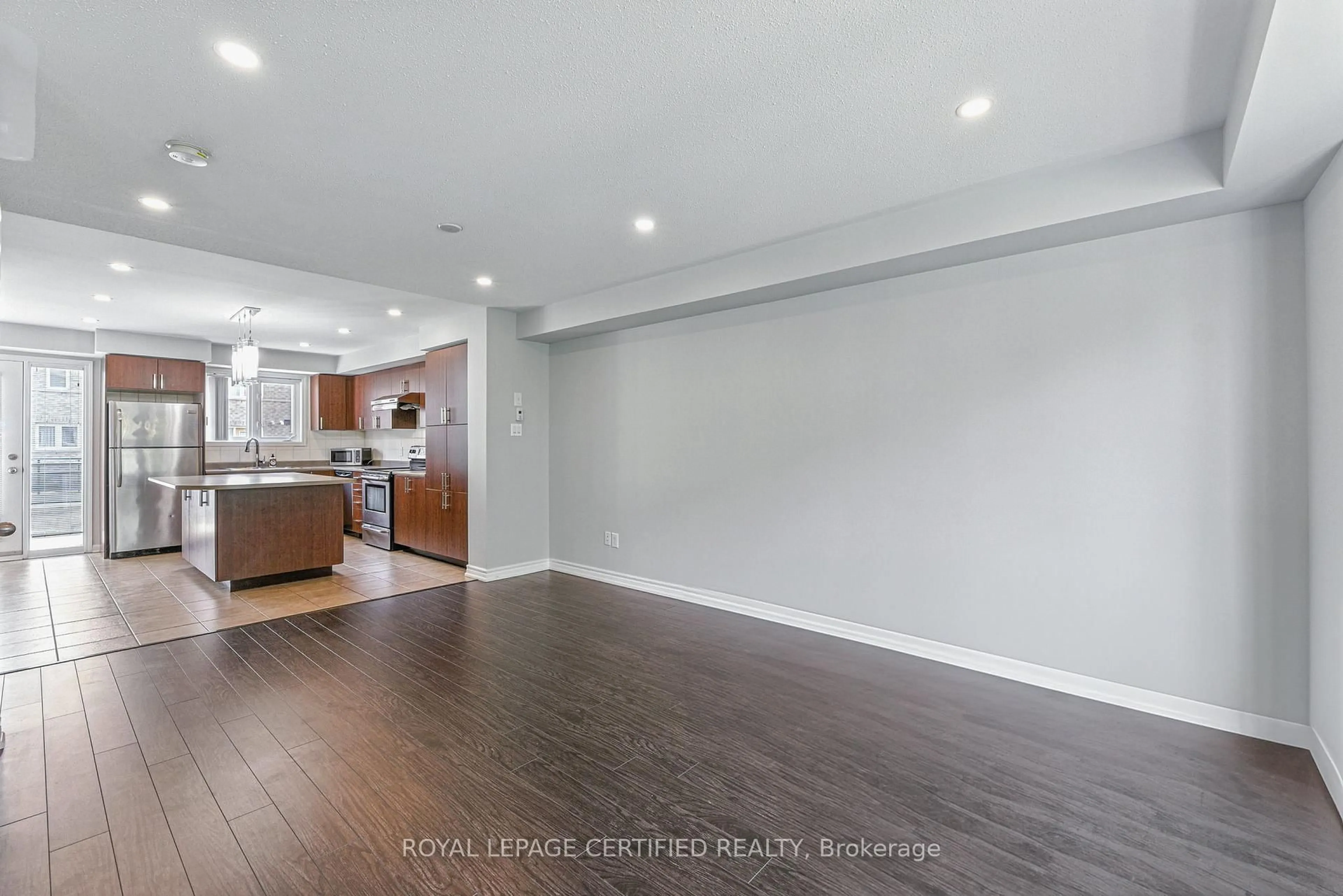 Open concept kitchen, unknown for 2891 Rio Crt #20, Mississauga Ontario L5M 0S4