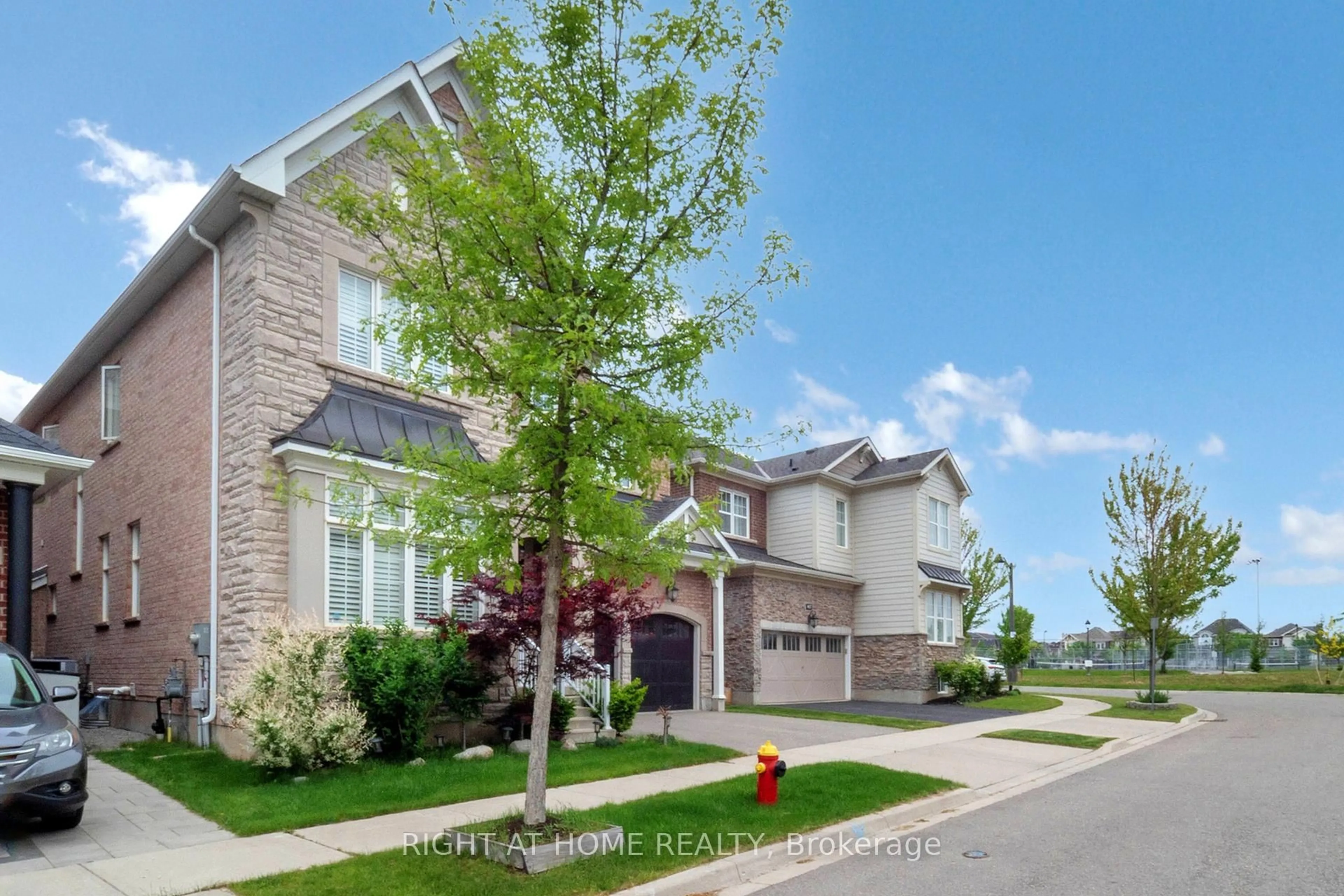 Home with brick exterior material, street for 421 Ginger Gate, Oakville Ontario L6M 1N2
