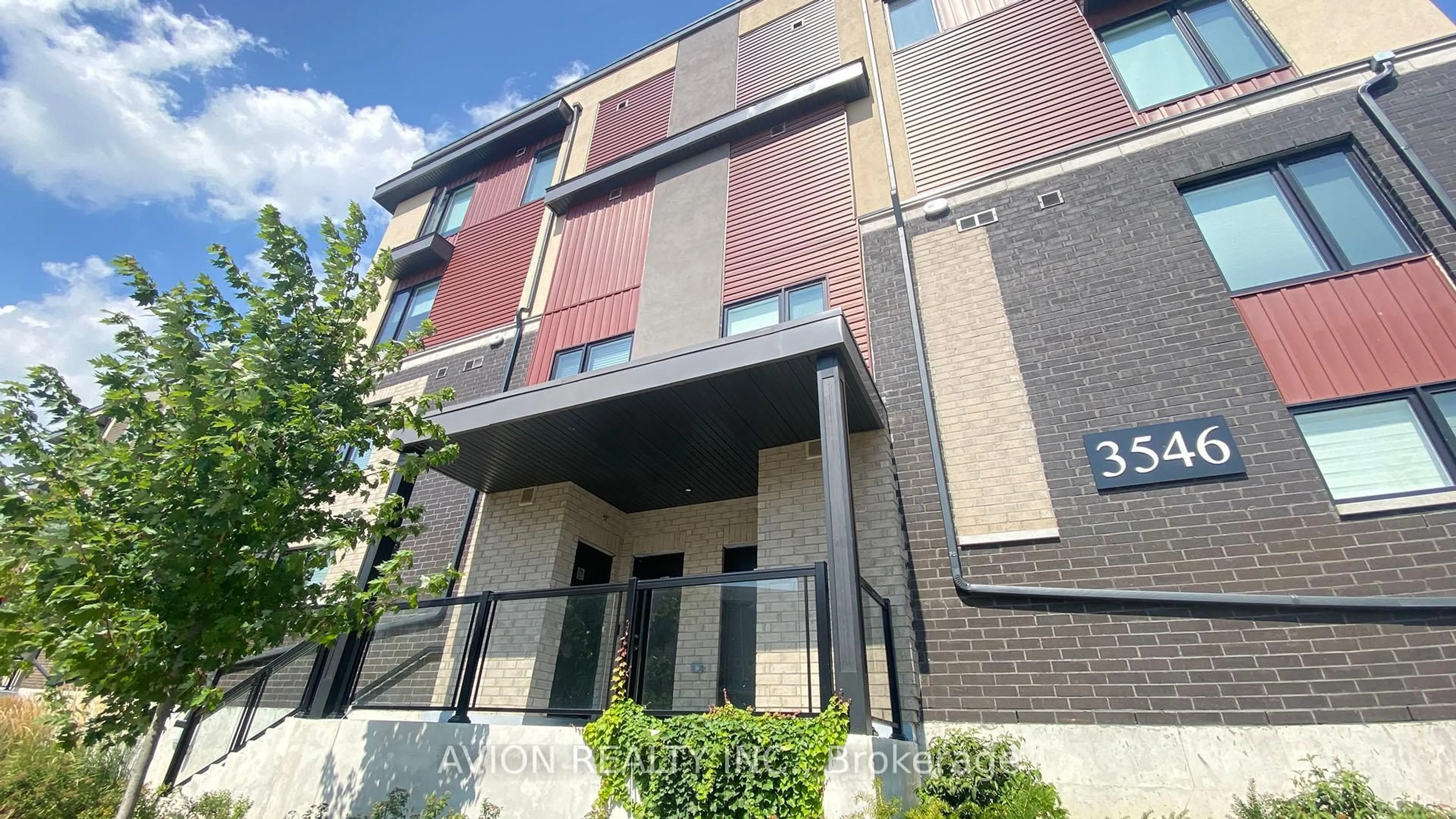 Home with brick exterior material, building for 3546 Colonial Dr ## 2, Mississauga Ontario L5L 0C1