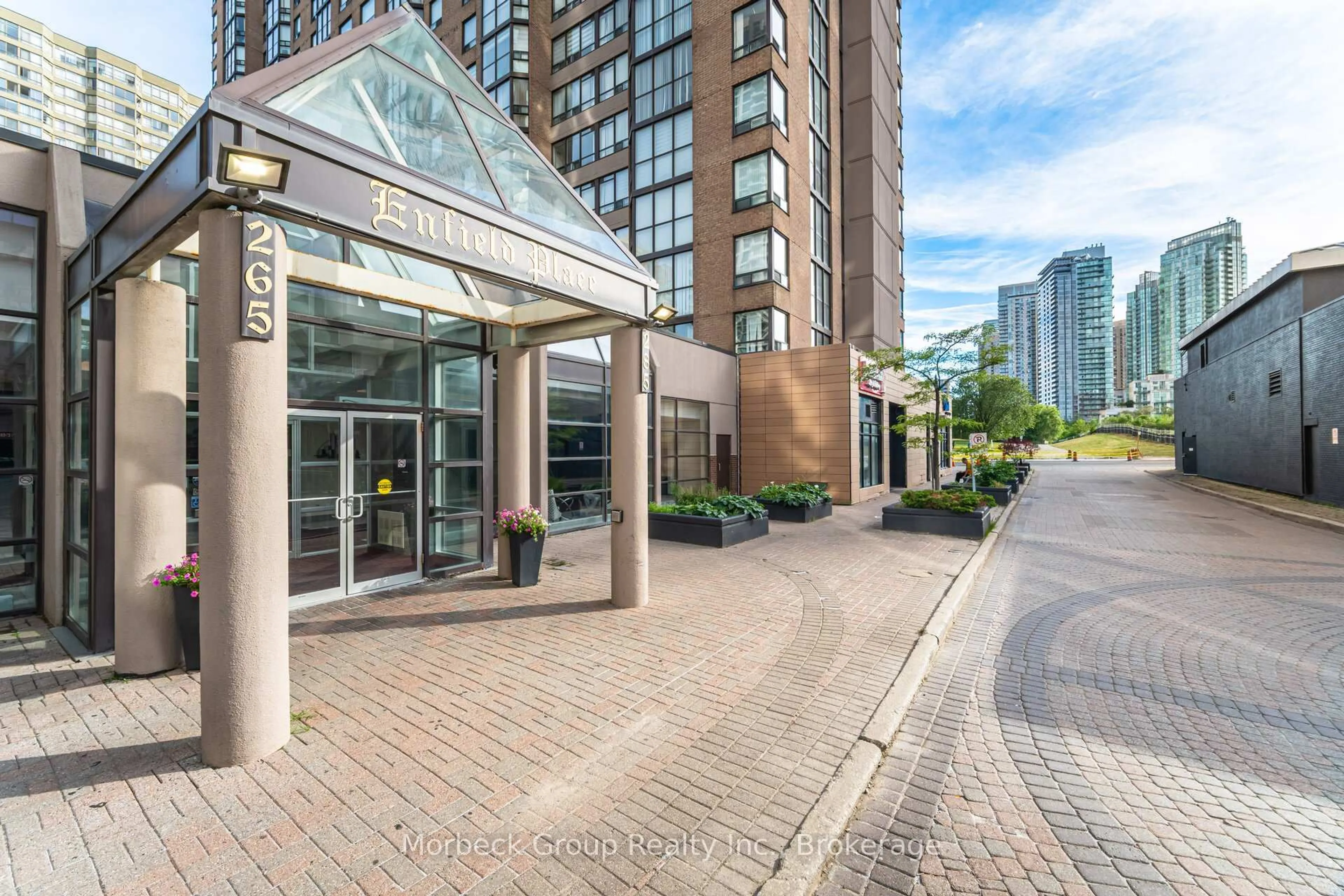 Indoor foyer for 285 Enfield Pl #1901, Mississauga Ontario L5B 3Y6