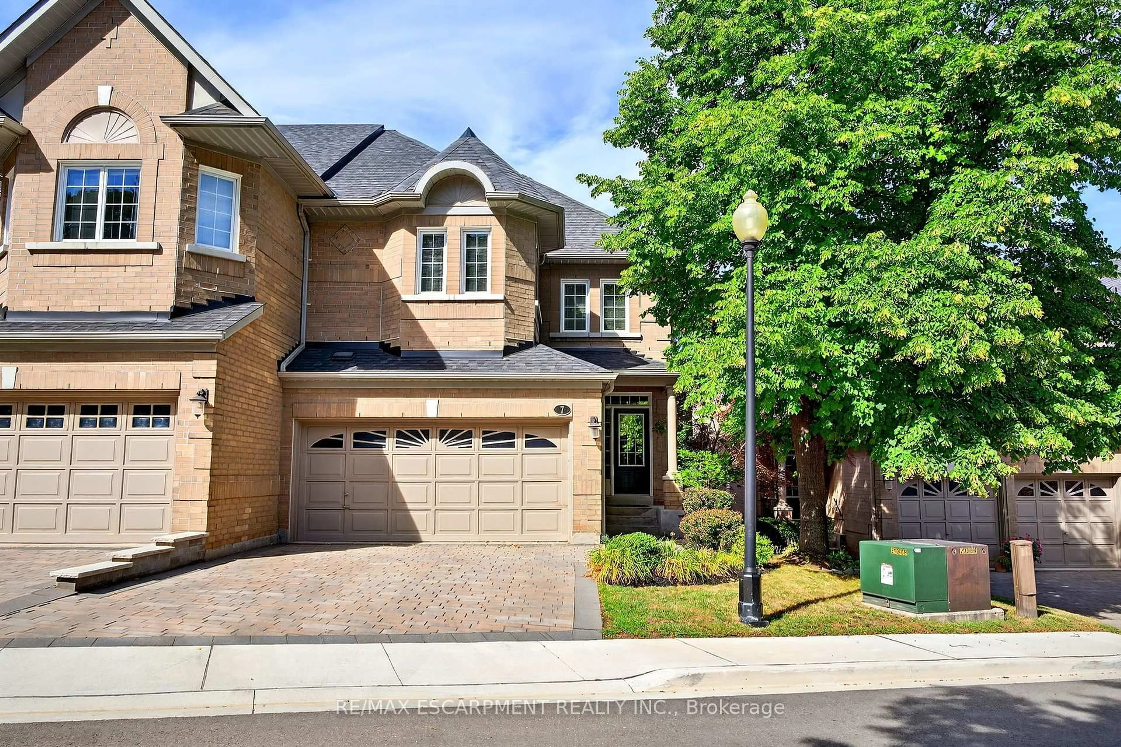 Home with brick exterior material, street for 2000 The Collegeway #7, Mississauga Ontario L5L 5Y9