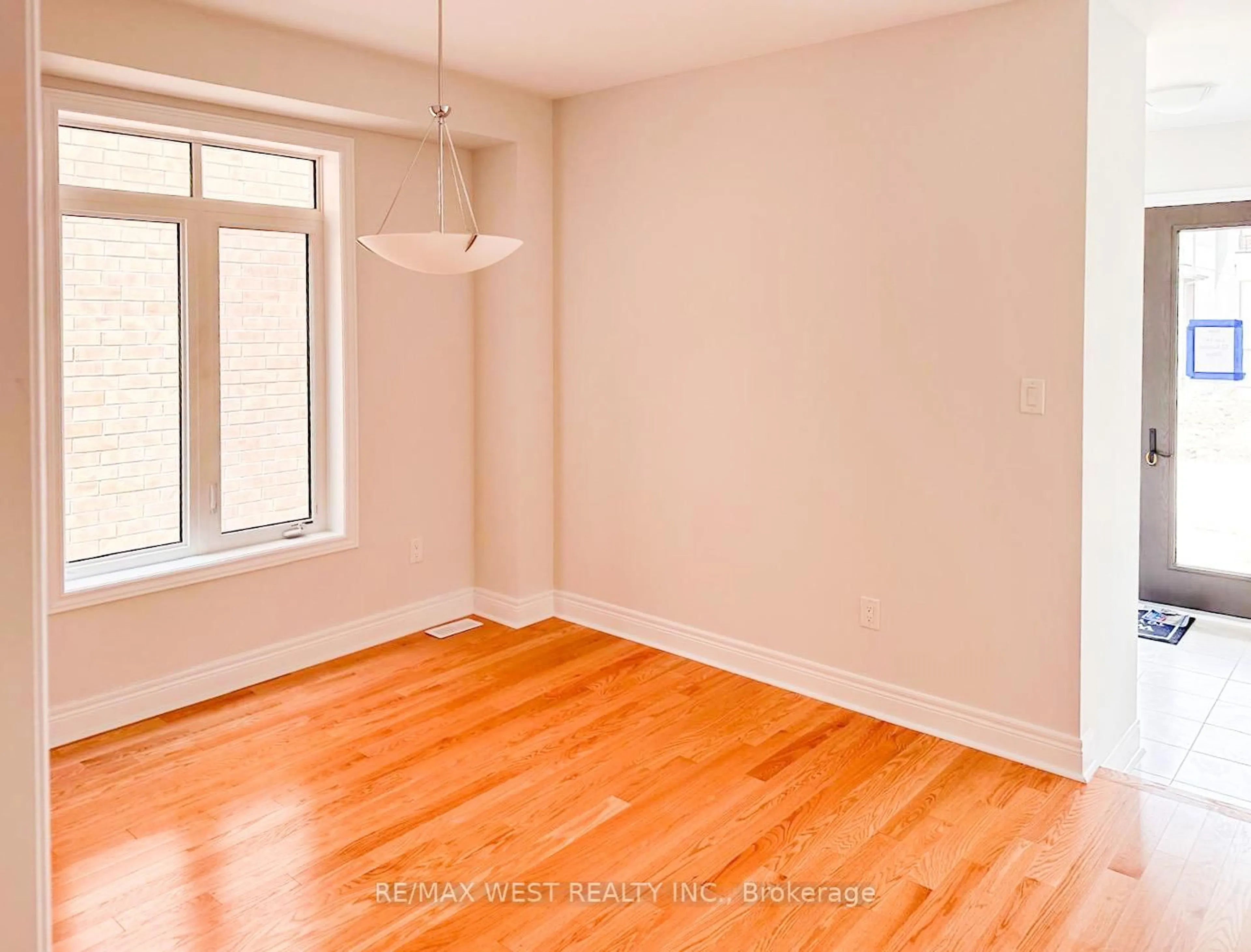 A pic of a room for 52 Kessler Dr, Brampton Ontario L6R 4E7