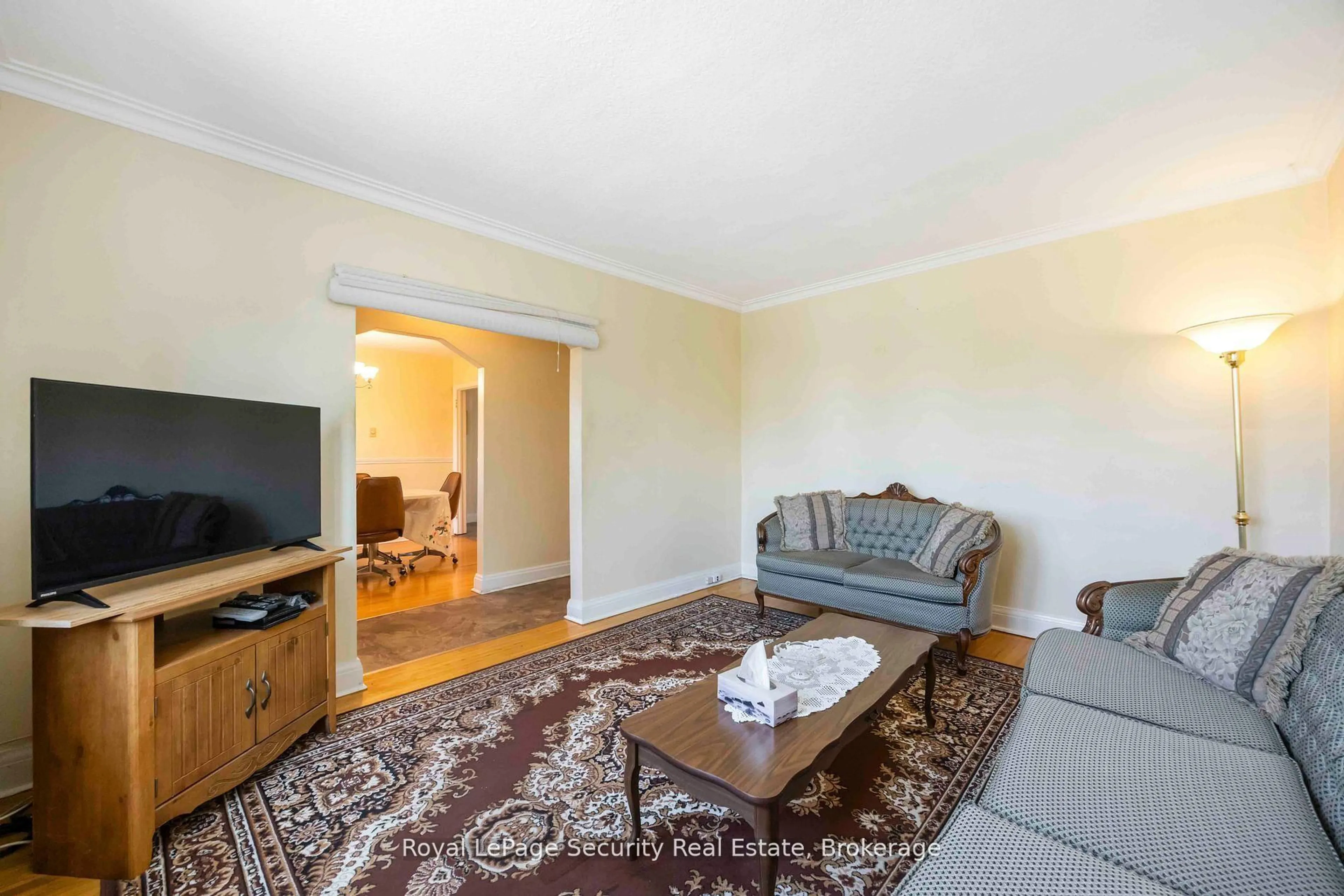 Living room with furniture, unknown for 405 Rustic Rd, Toronto Ontario M6L 1W8