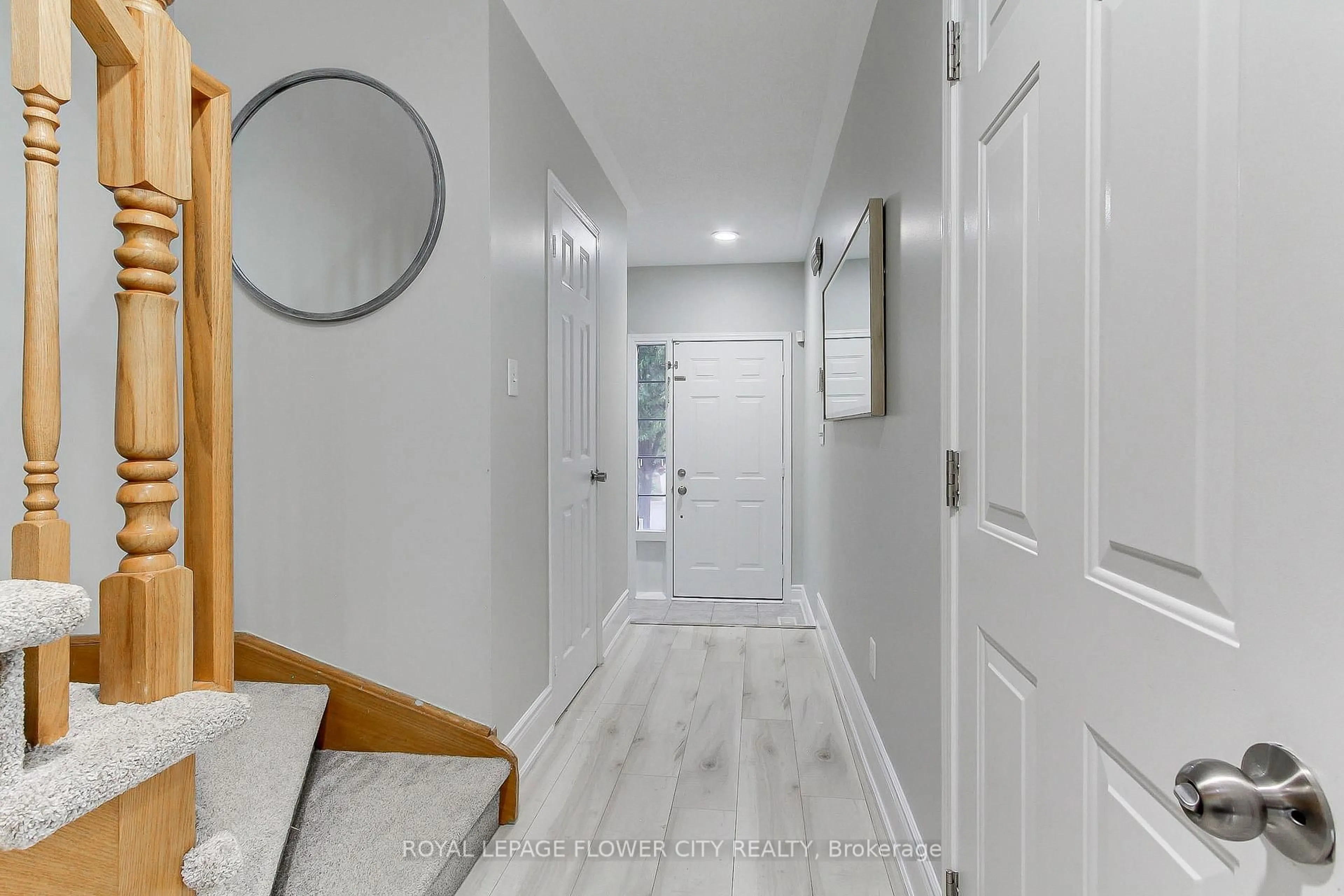 Indoor entryway for 6 Studebaker Tr, Brampton Ontario L7A 3A2