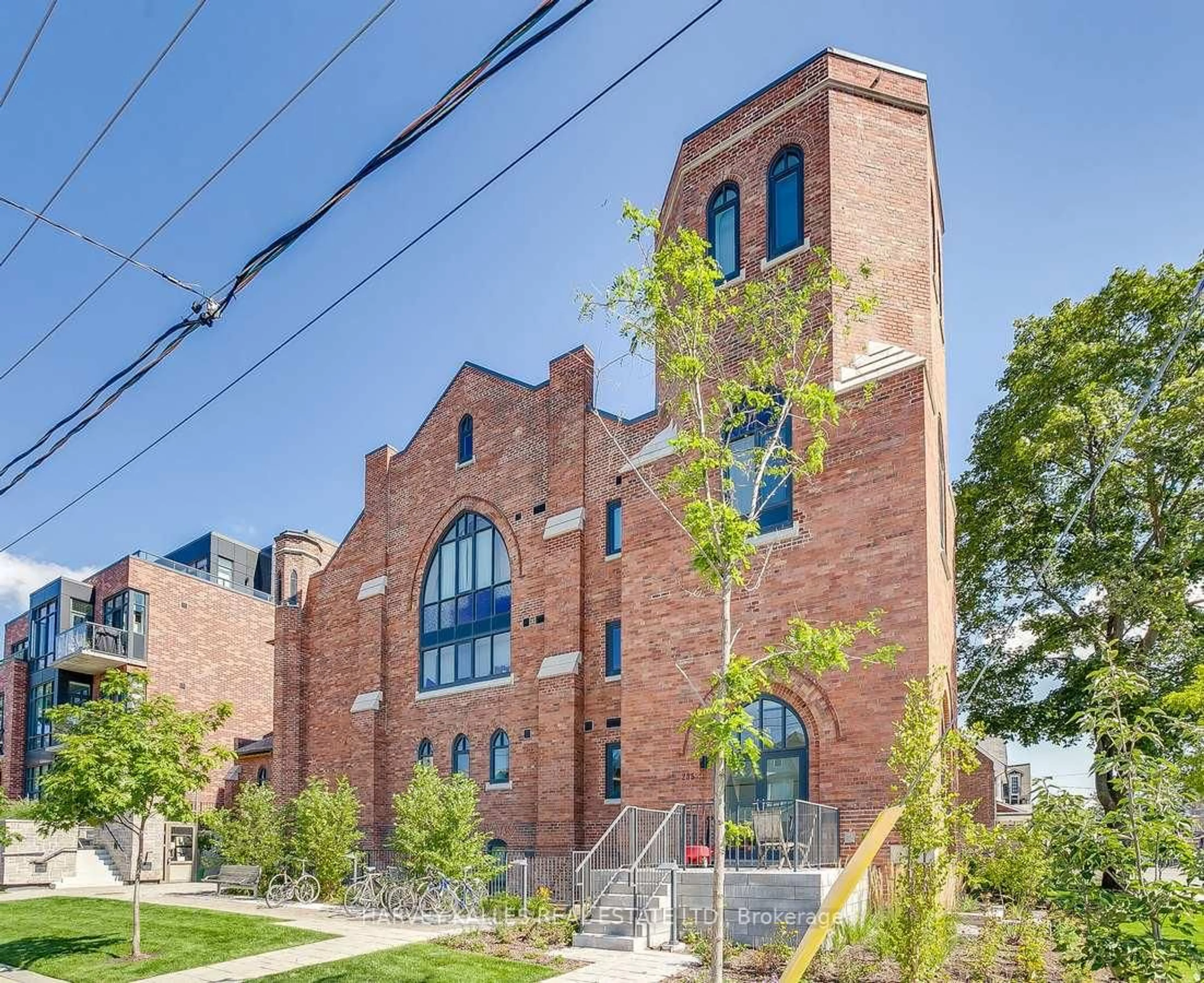 Home with brick exterior material, building for 243 Perth Ave #C-105, Toronto Ontario M6P 3X9