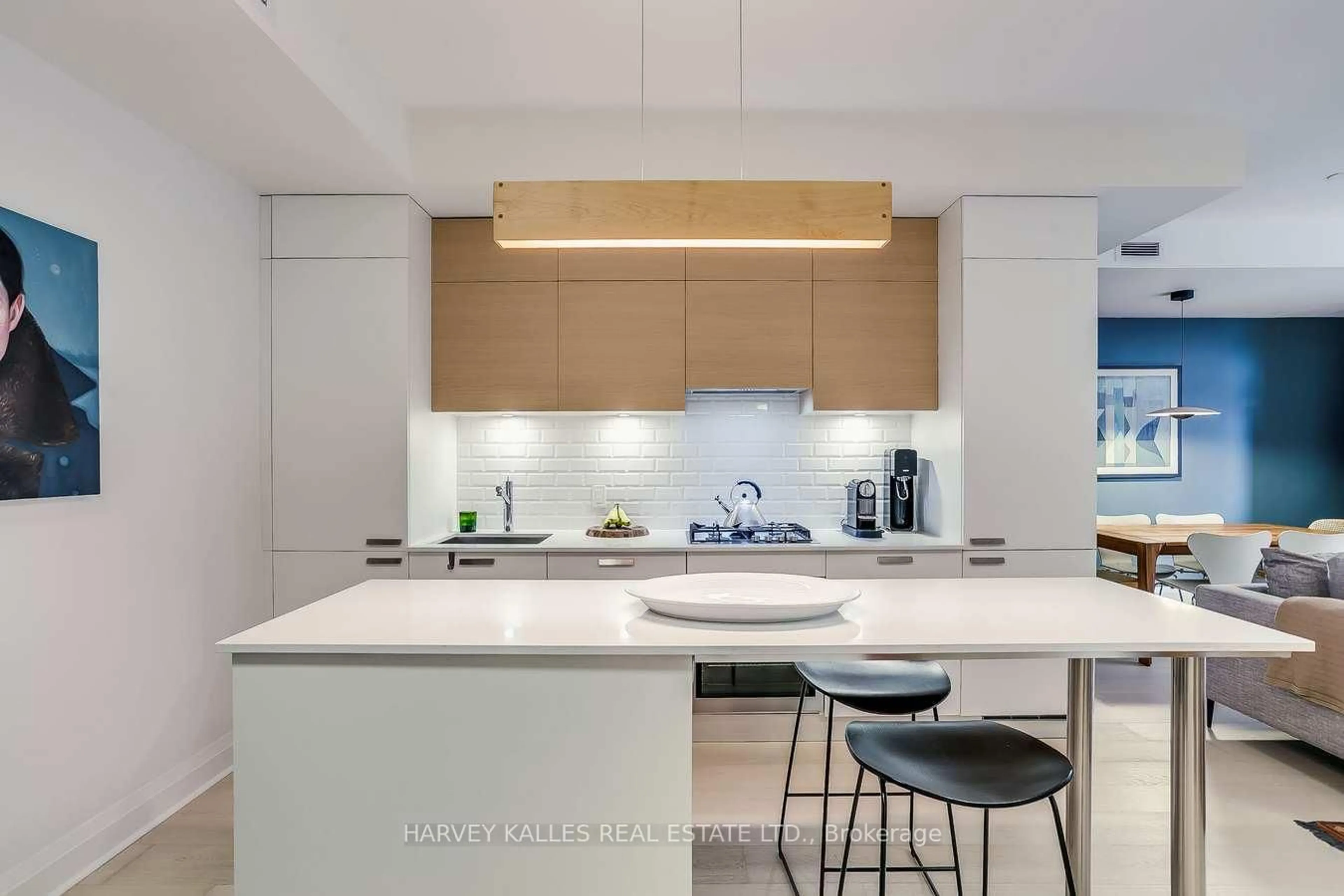 Contemporary kitchen, unknown for 243 Perth Ave #C-105, Toronto Ontario M6P 3X9
