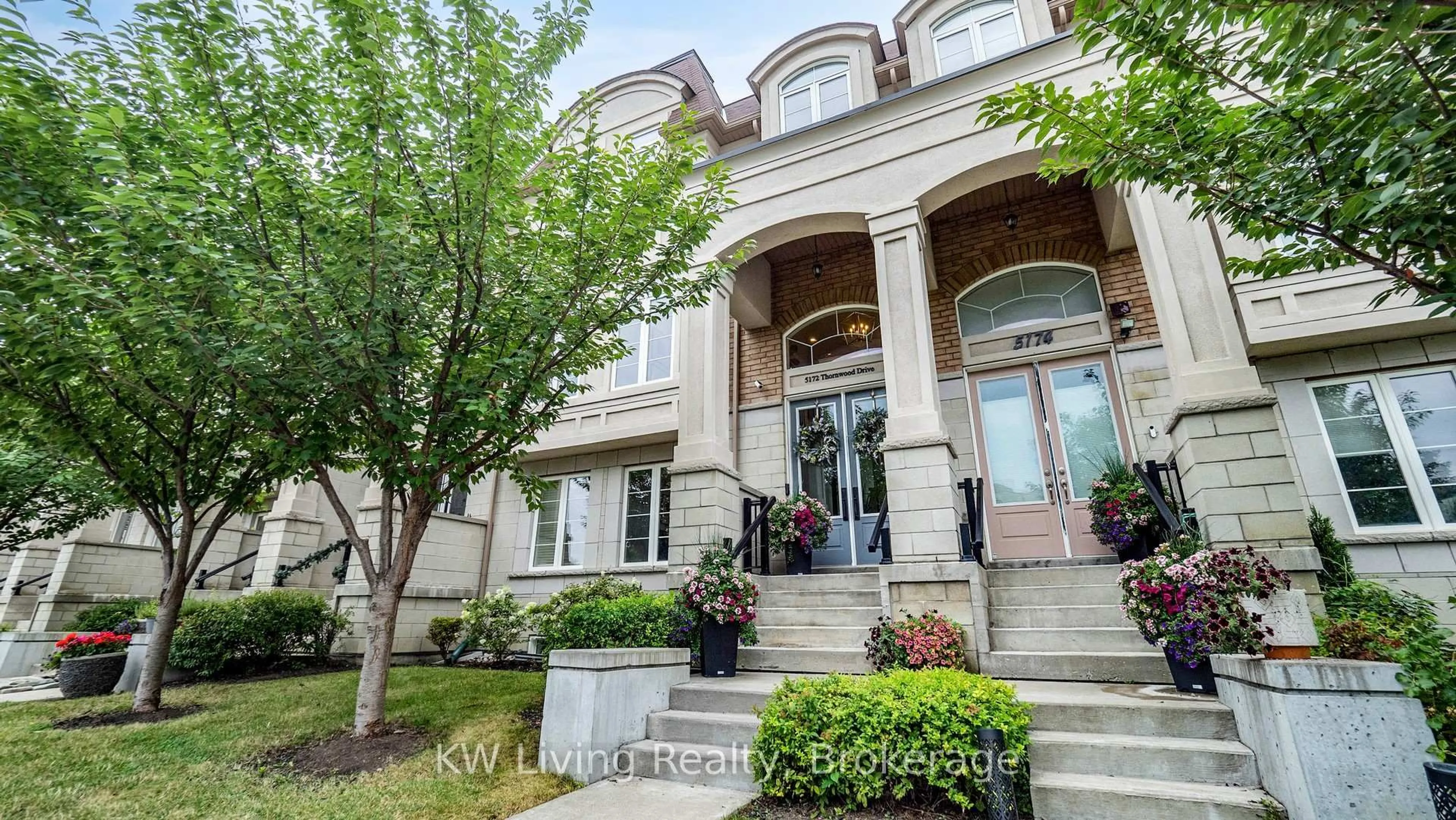 Home with brick exterior material, street for 5172 Thornwood Dr, Mississauga Ontario L4Z 0C4
