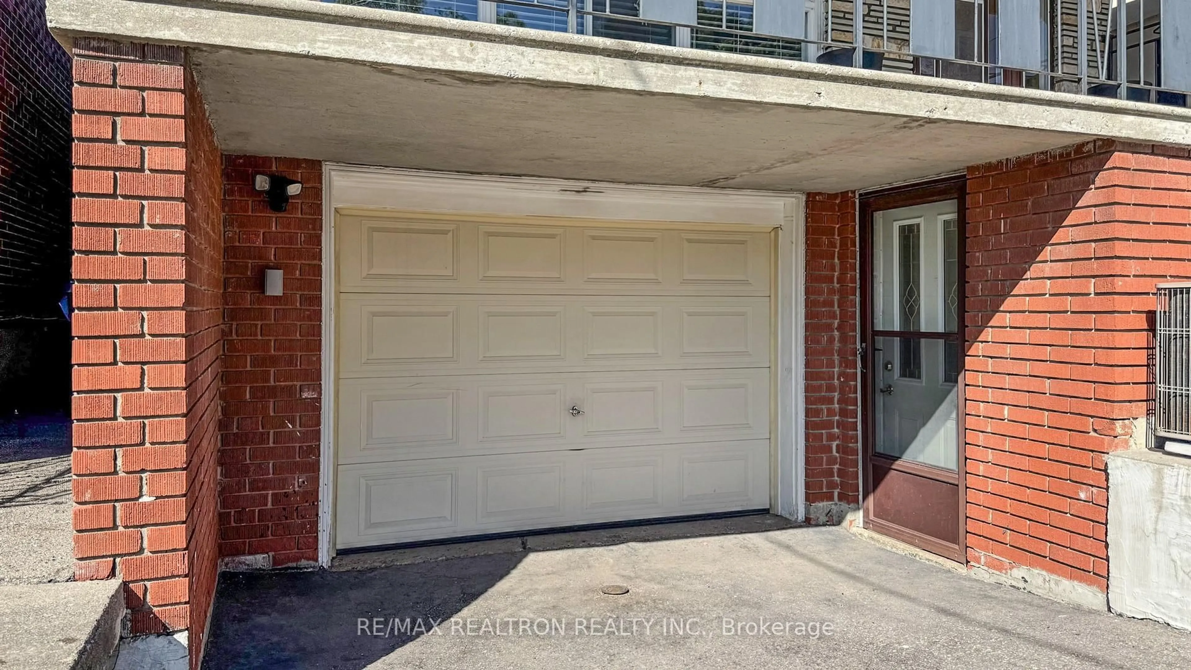Indoor garage for 14 Little Blvd, Toronto Ontario M6E 4N2