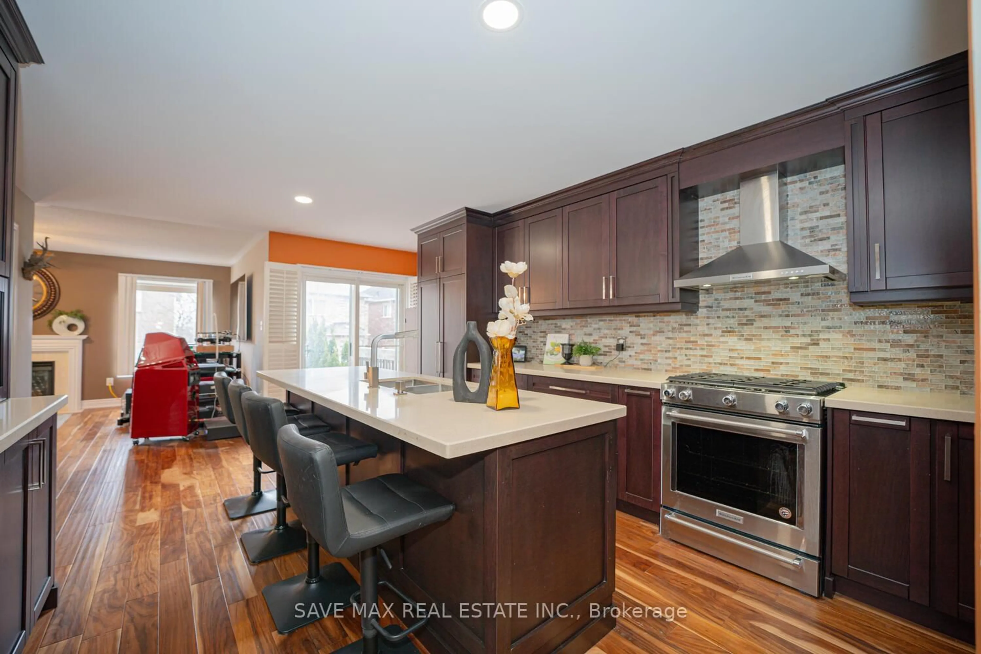 Open concept kitchen, unknown for 82 Belmont Blvd, Halton Hills Ontario L7G 6E7