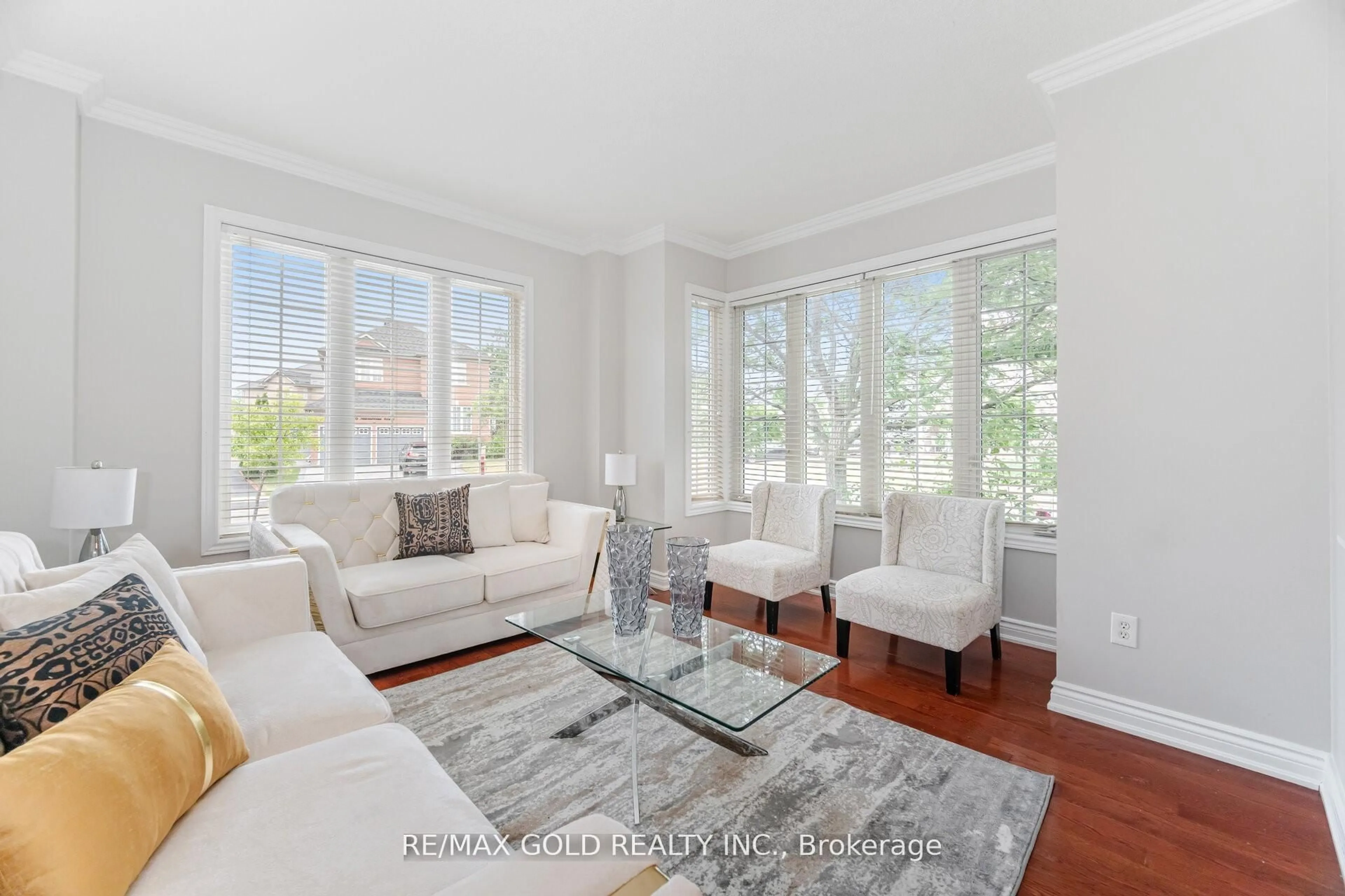 Living room with furniture, unknown for 14 Martineau Rd, Brampton Ontario L6P 1H2