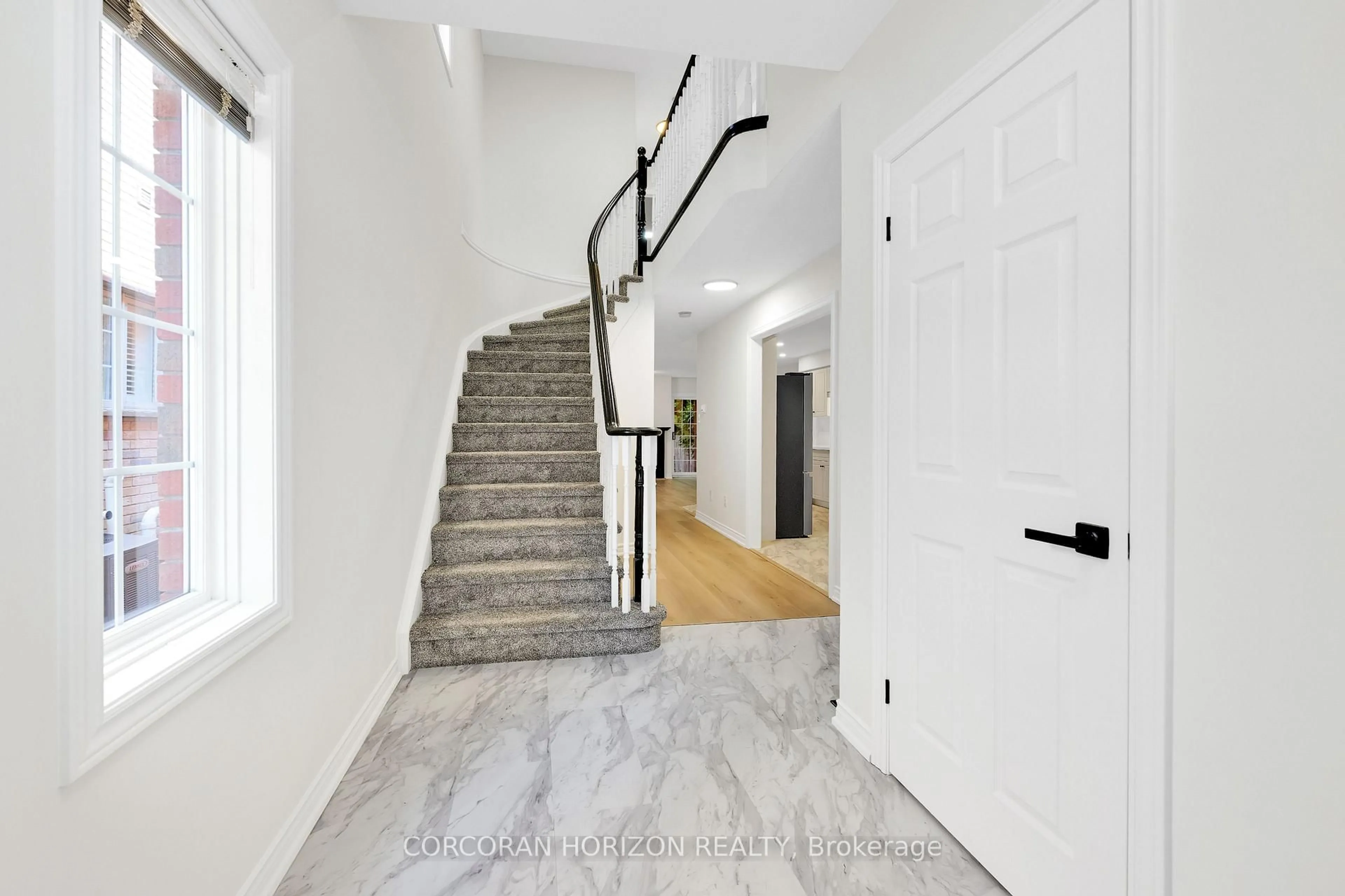 Stairs for 1465 Headon Rd, Burlington Ontario L7M 4N1