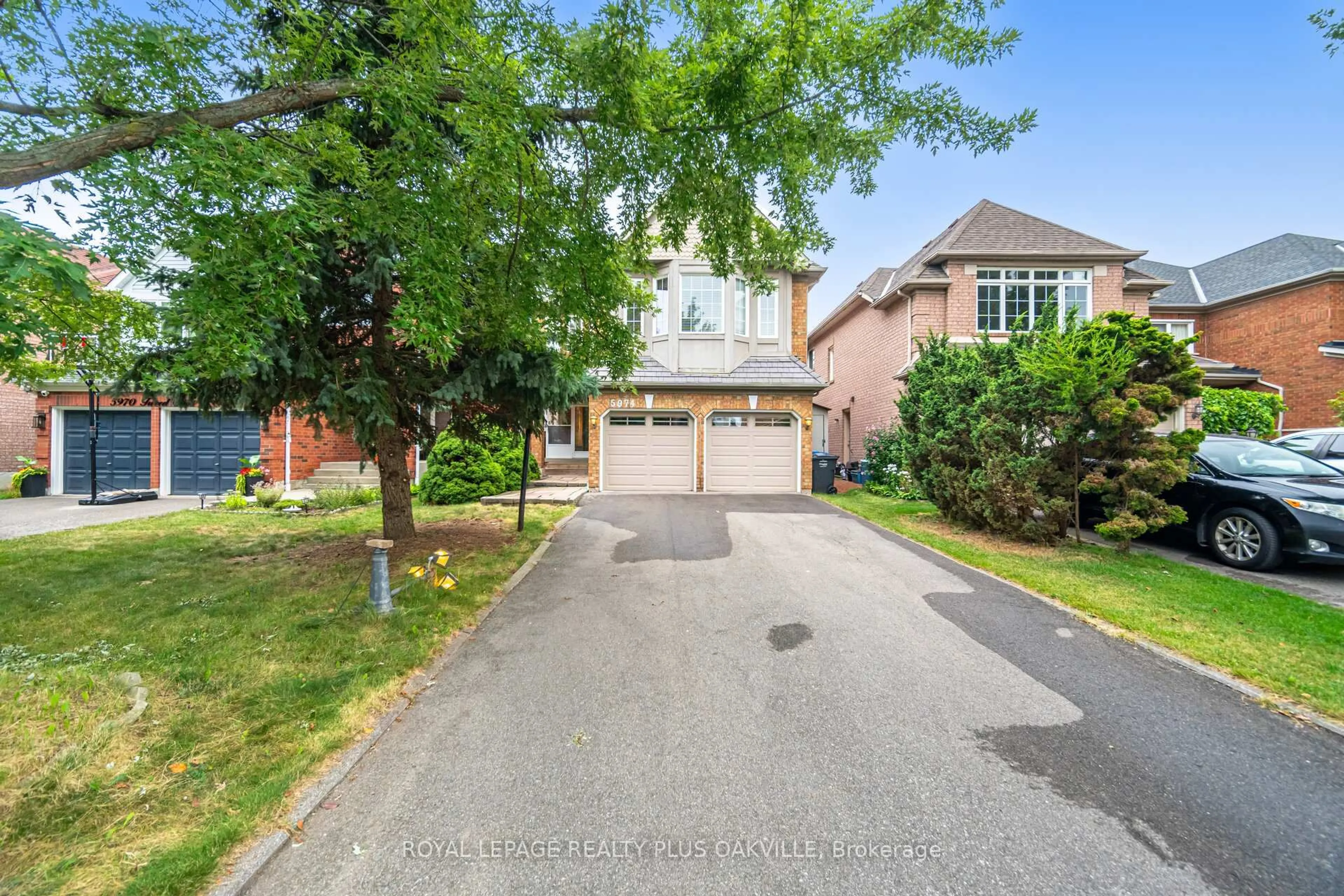 Unknown for 5974 Tweed Crt, Mississauga Ontario L5M 5S6