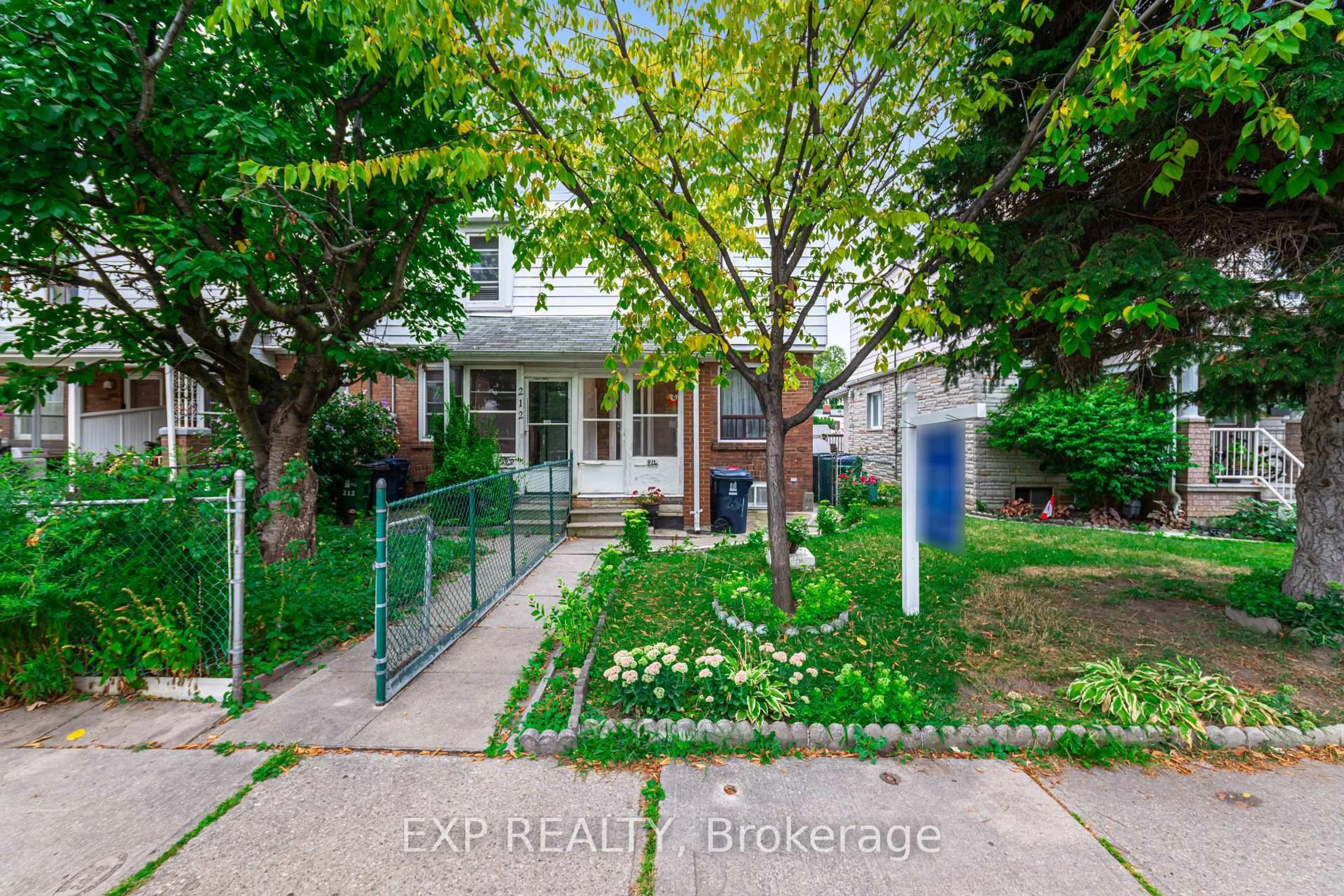 Home with brick exterior material, street for 214 Silverthorn Ave, Toronto Ontario M6N 3K4
