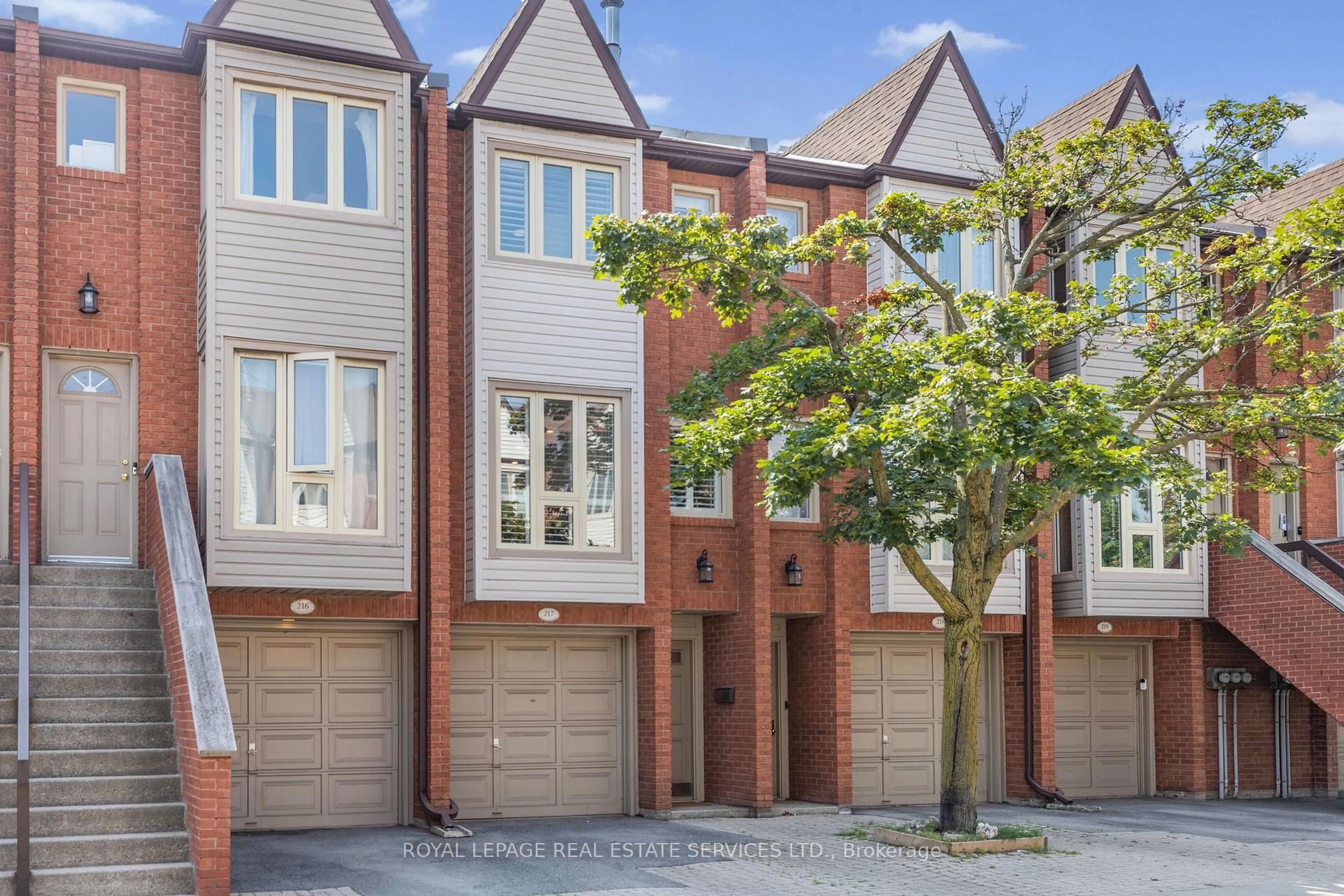 Home with brick exterior material, street for 895 Maple Ave #217, Burlington Ontario L7S 2H7