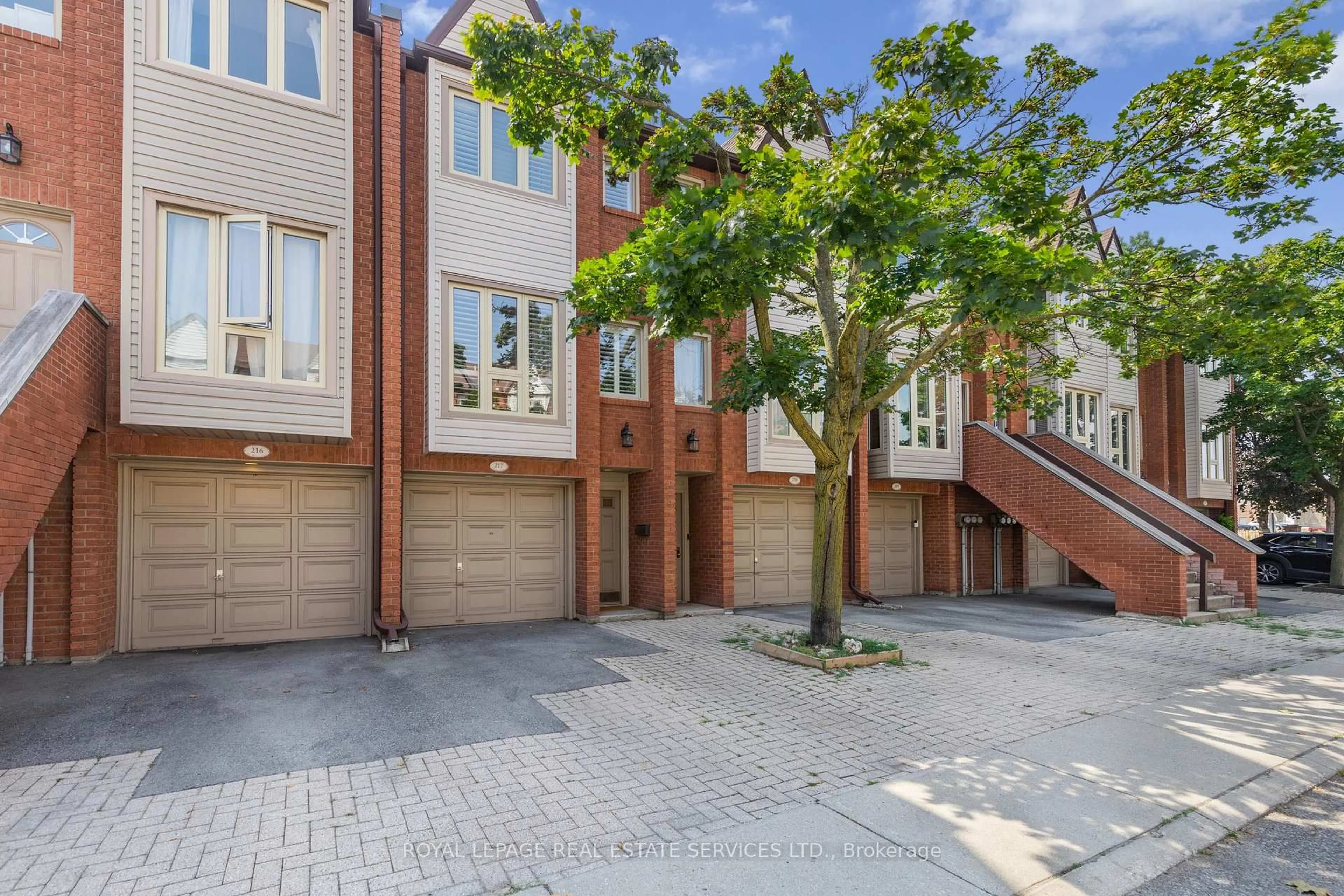 Unknown for 895 Maple Ave #217, Burlington Ontario L7S 2H7