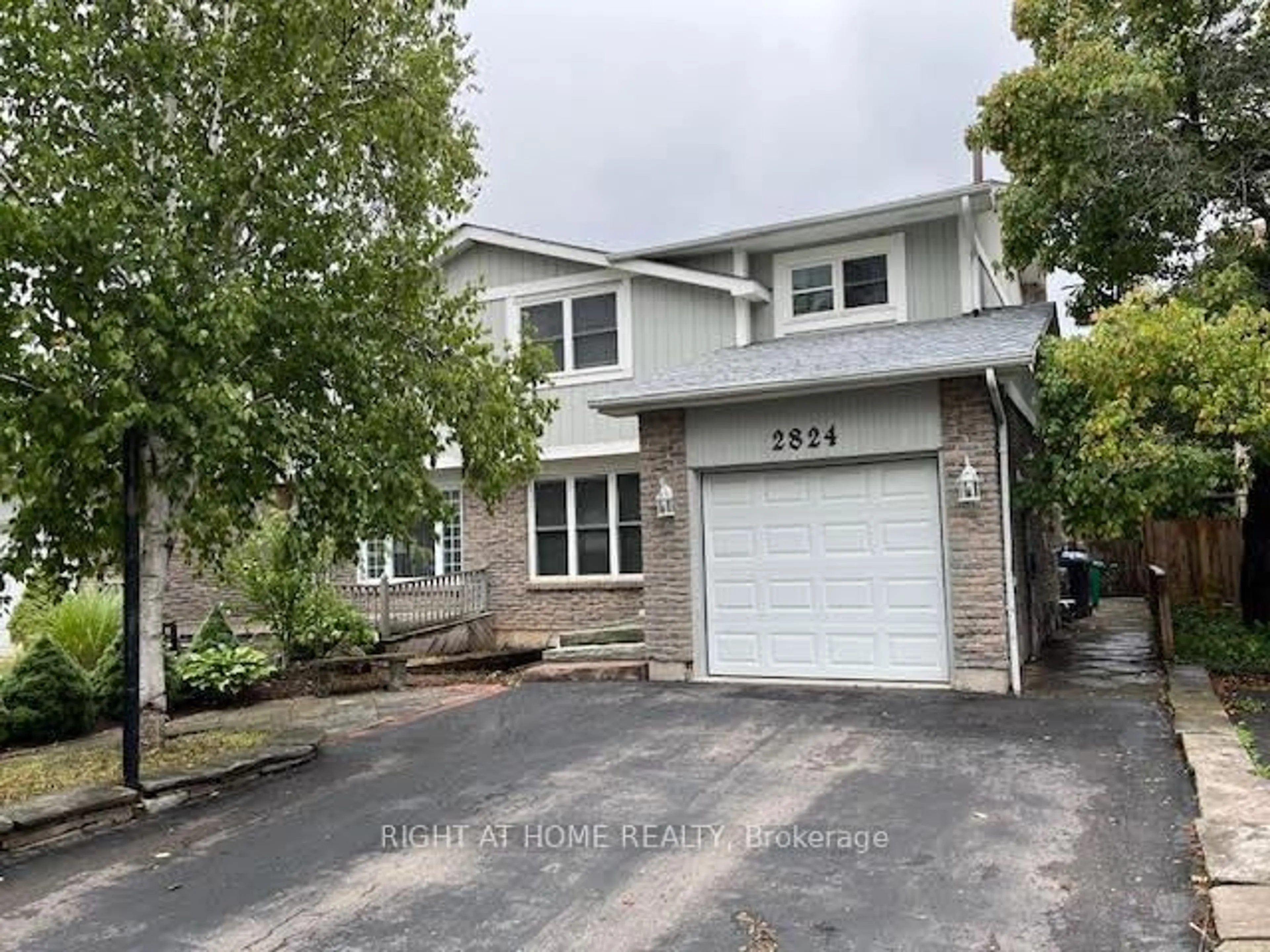 Home with brick exterior material, street for 2824 Bucklepost Cres, Mississauga Ontario L5N 1X5