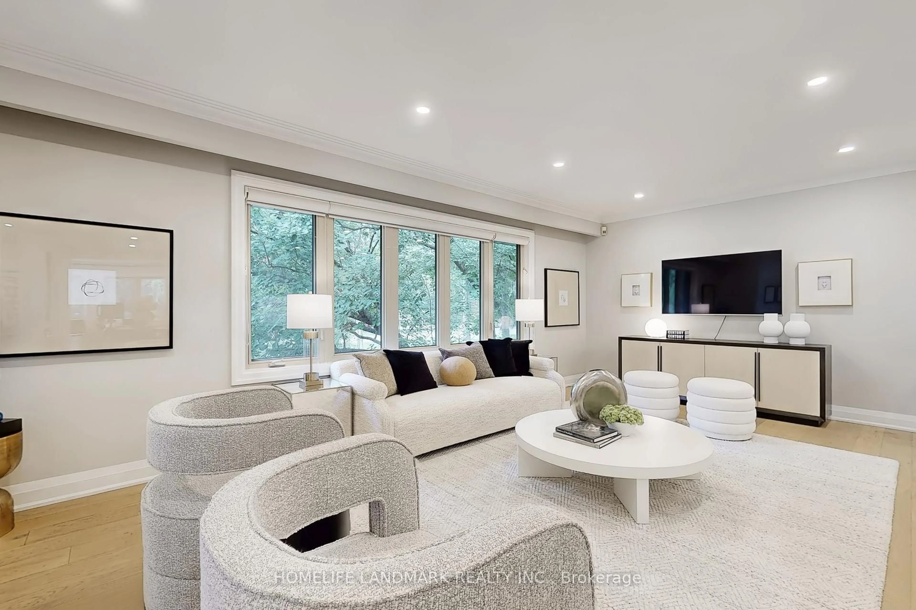 Living room with furniture, unknown for 456 Chamberlain Lane, Oakville Ontario L6J 4H5