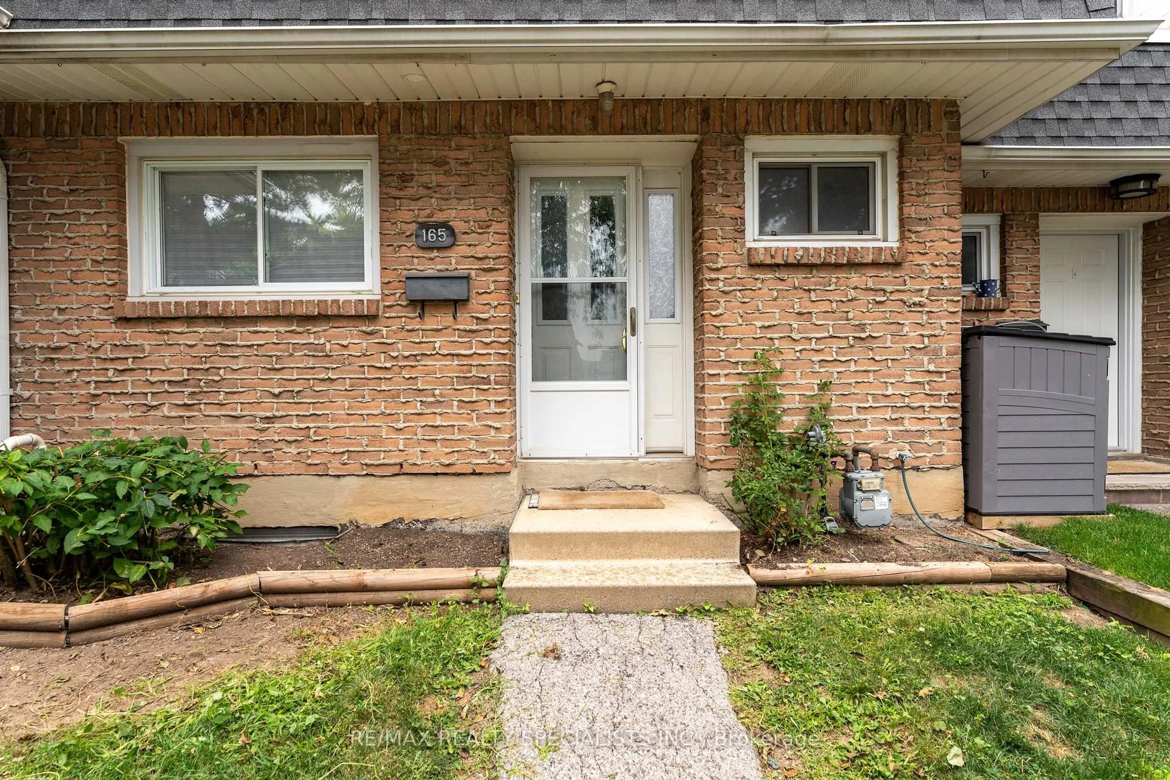 Home with brick exterior material, street for 2050 Upper Middle Rd #165, Burlington Ontario L7P 3R9