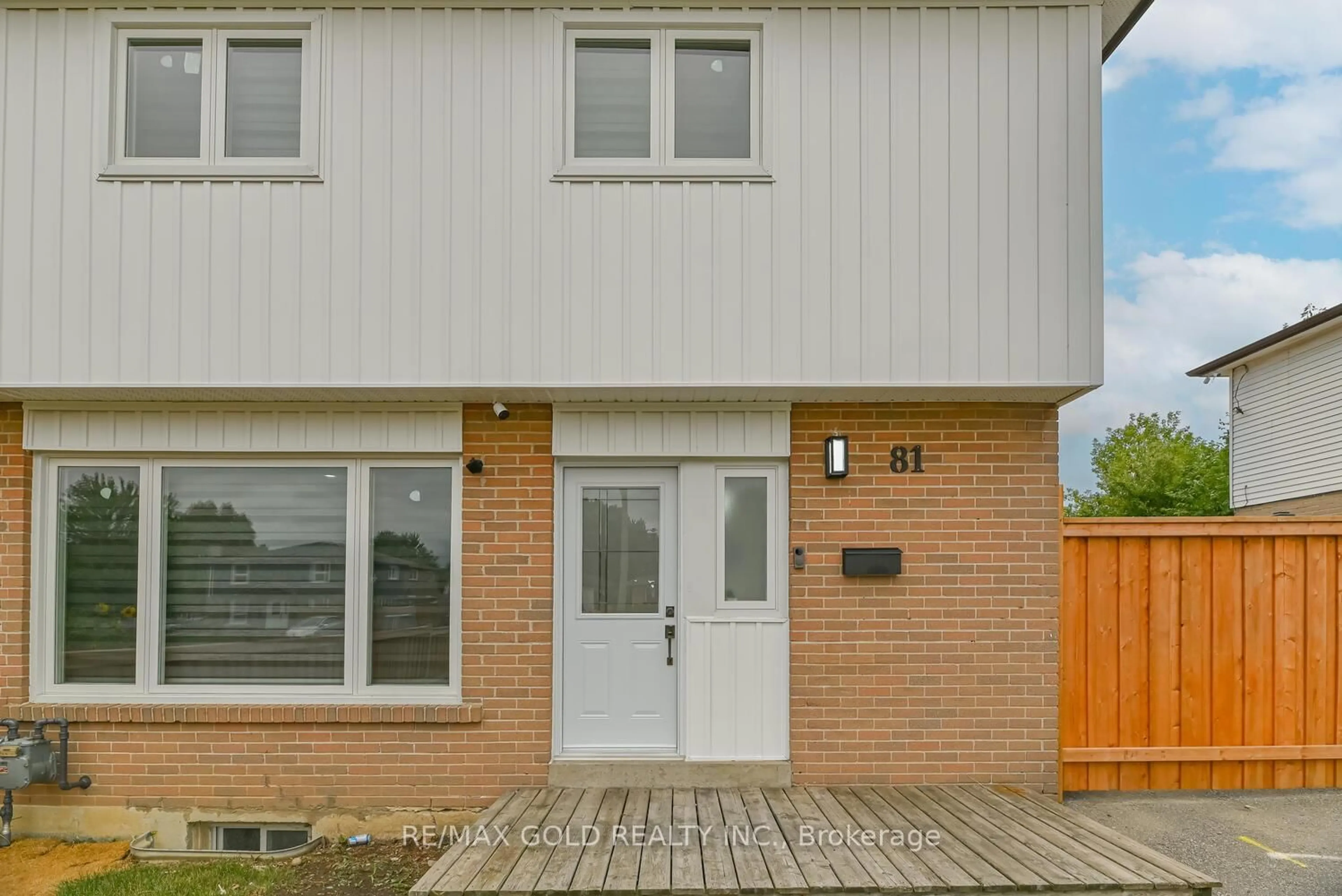 Unknown for 81 Drake Blvd, Brampton Ontario L6T 3L2