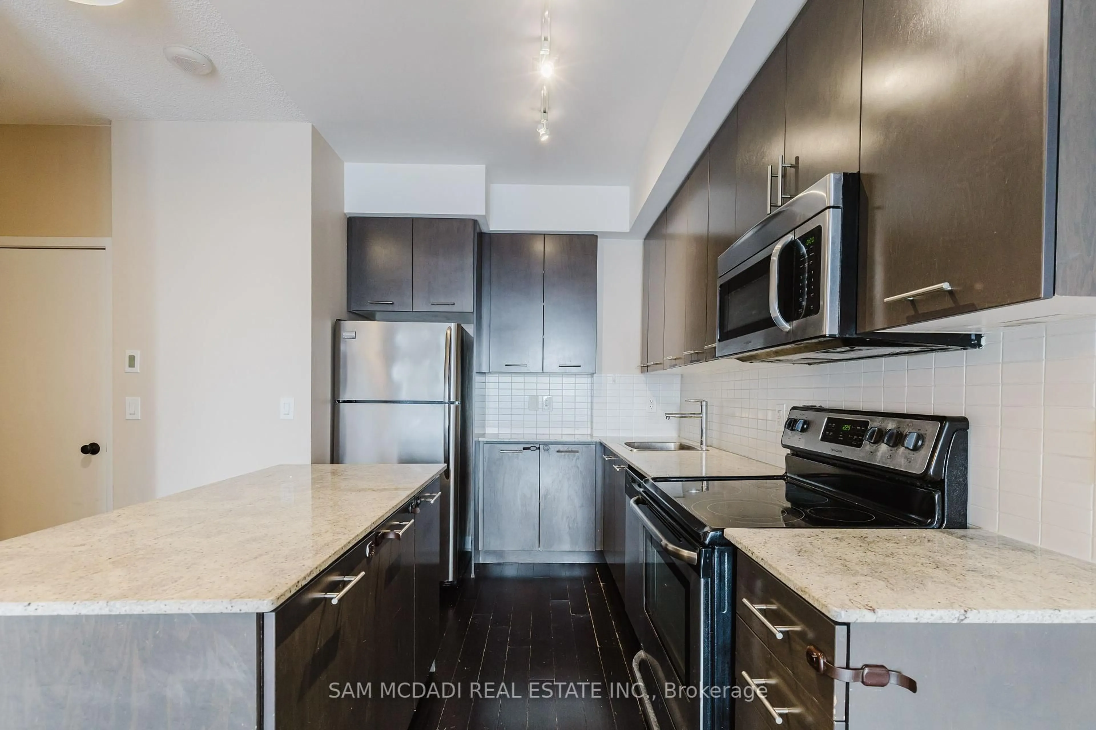 Standard kitchen, unknown for 360 Square One Dr #707, Mississauga Ontario L5B 0G7