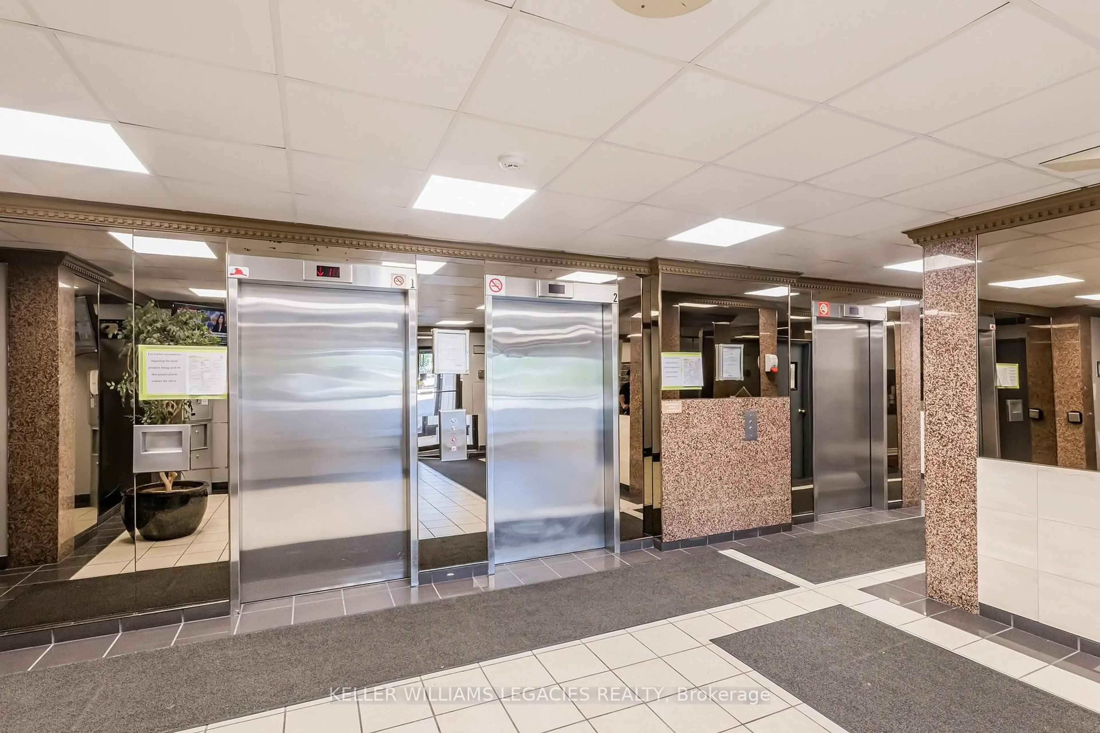 Indoor foyer for 10 Markbrook Lane #1603, Toronto Ontario M9V 5E3