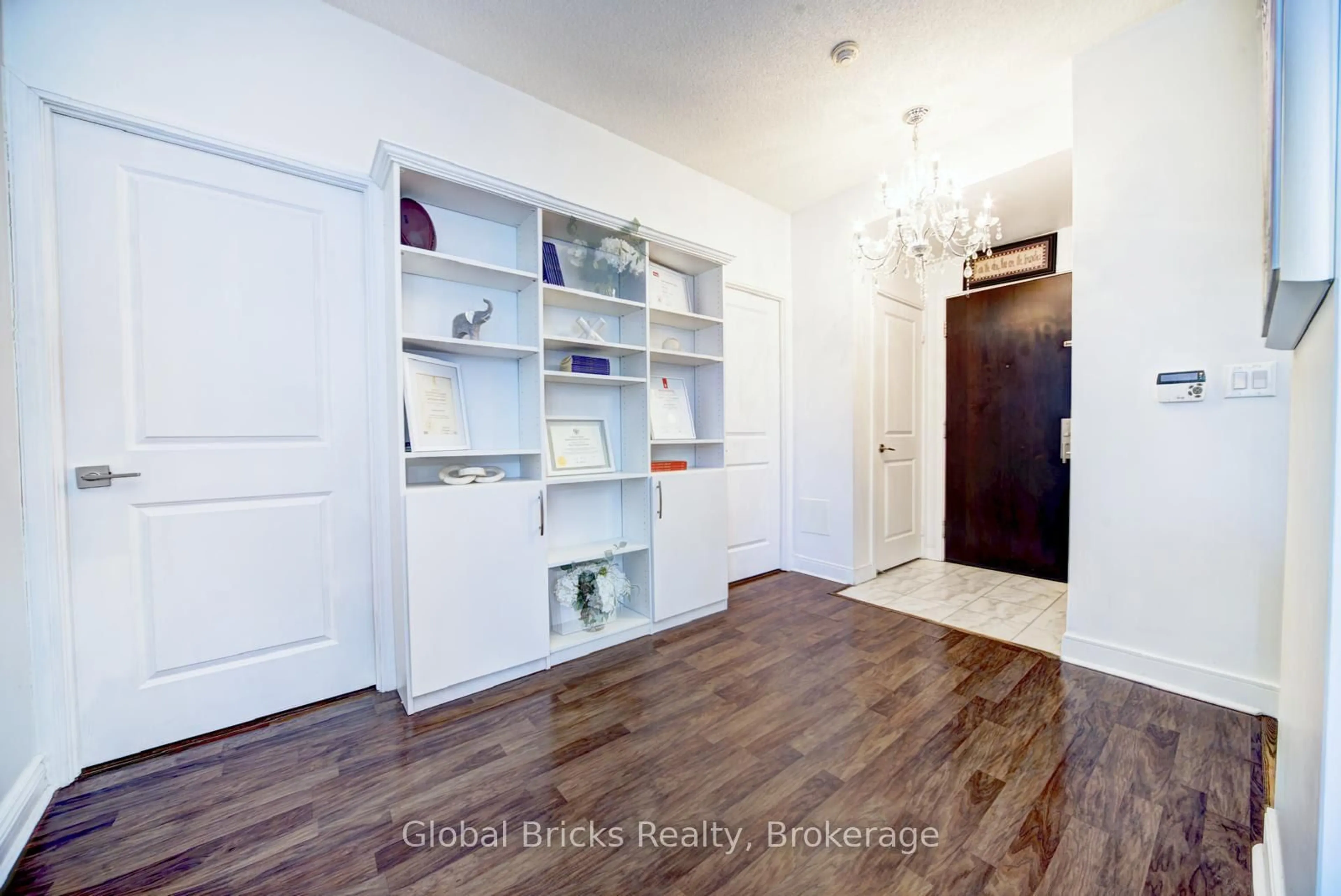 Indoor entryway for 60 Absolute Ave #308, Mississauga Ontario L4Z 0A9