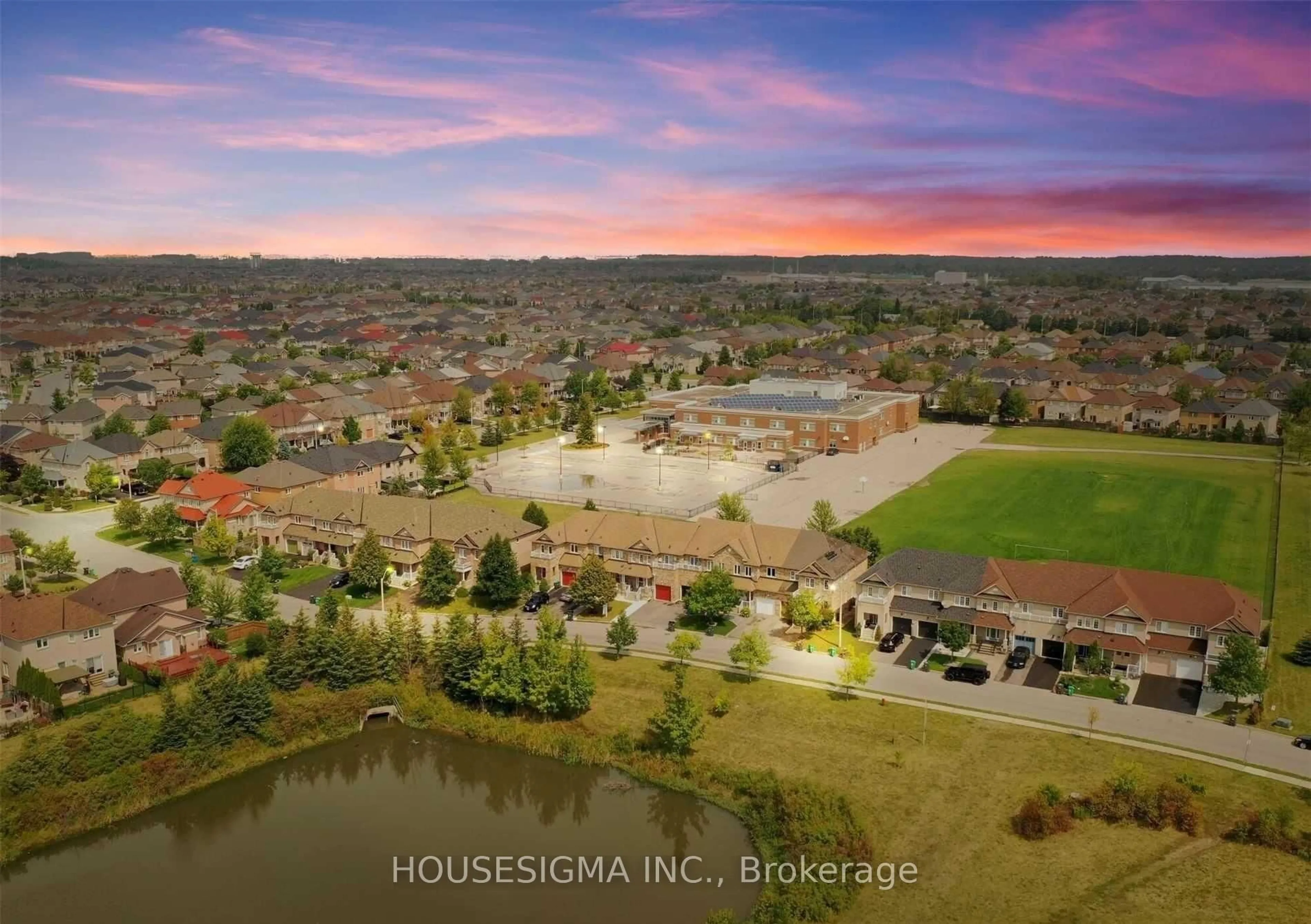 A pic from outside/outdoor area/front of a property/back of a property/a pic from drone, water/lake/river/ocean view for 77 Beavervalley Dr, Brampton Ontario L7A 3R3