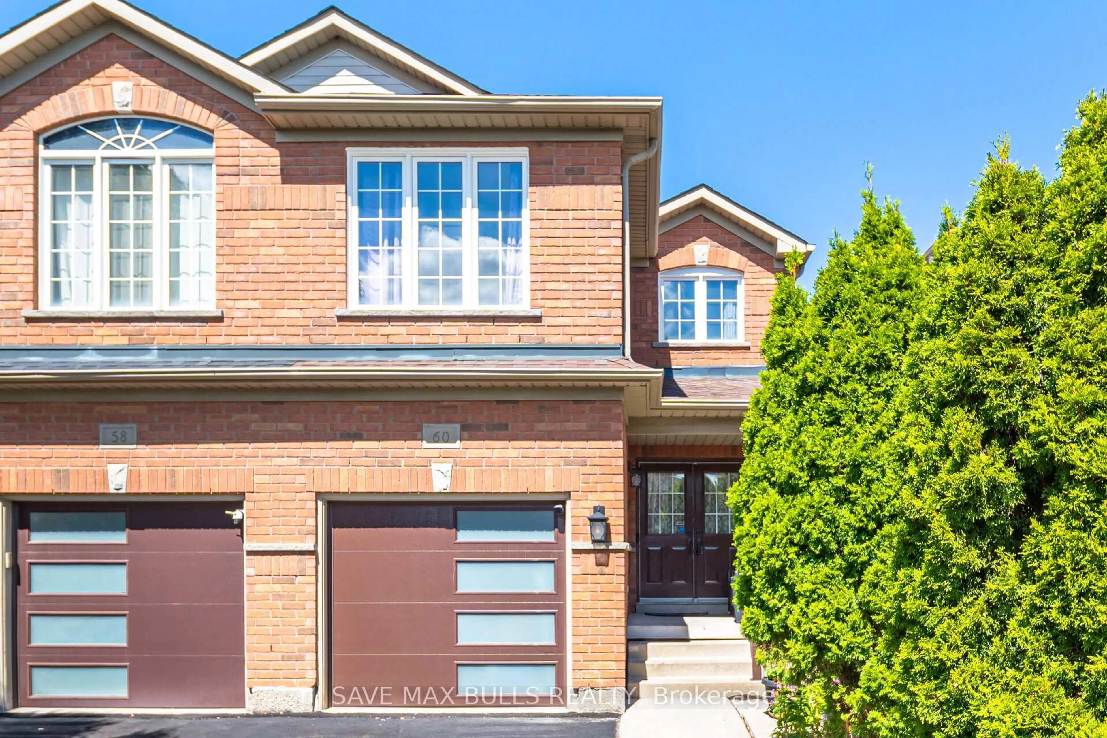 Home with brick exterior material, street for 60 Vintage Gate, Brampton Ontario L6X 5C2