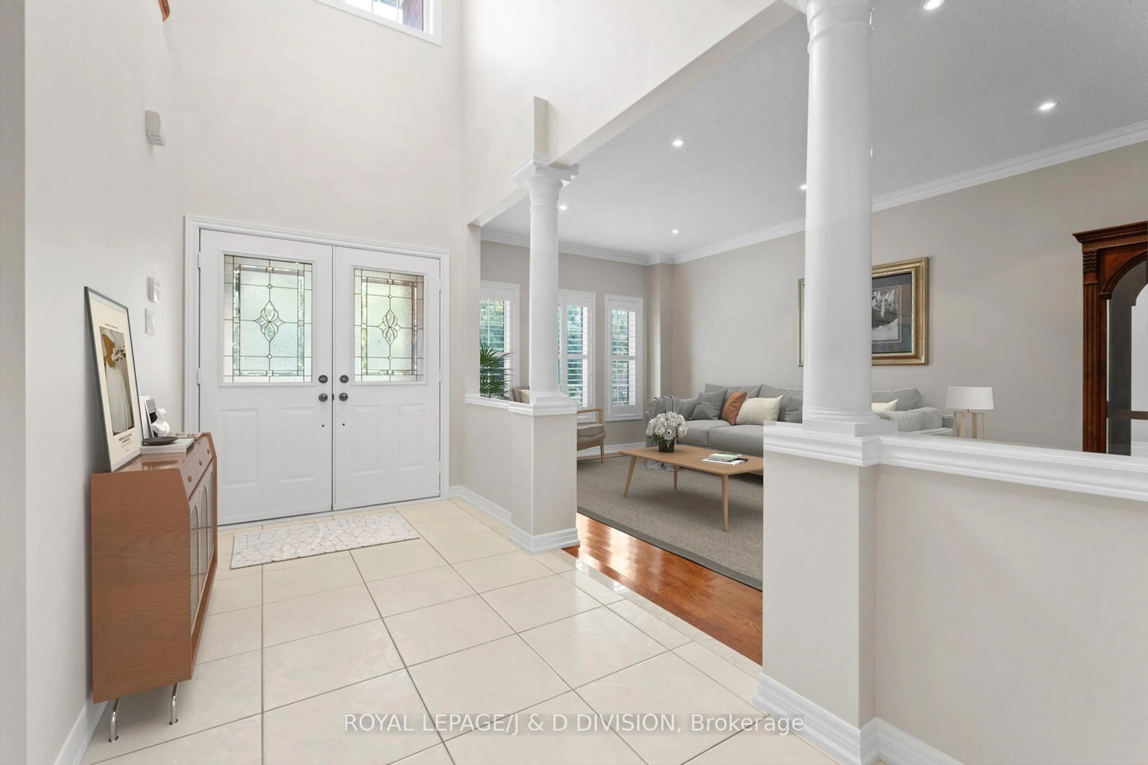 Indoor entryway for 2153 Manor Hill Dr, Mississauga Ontario L5M 5H9