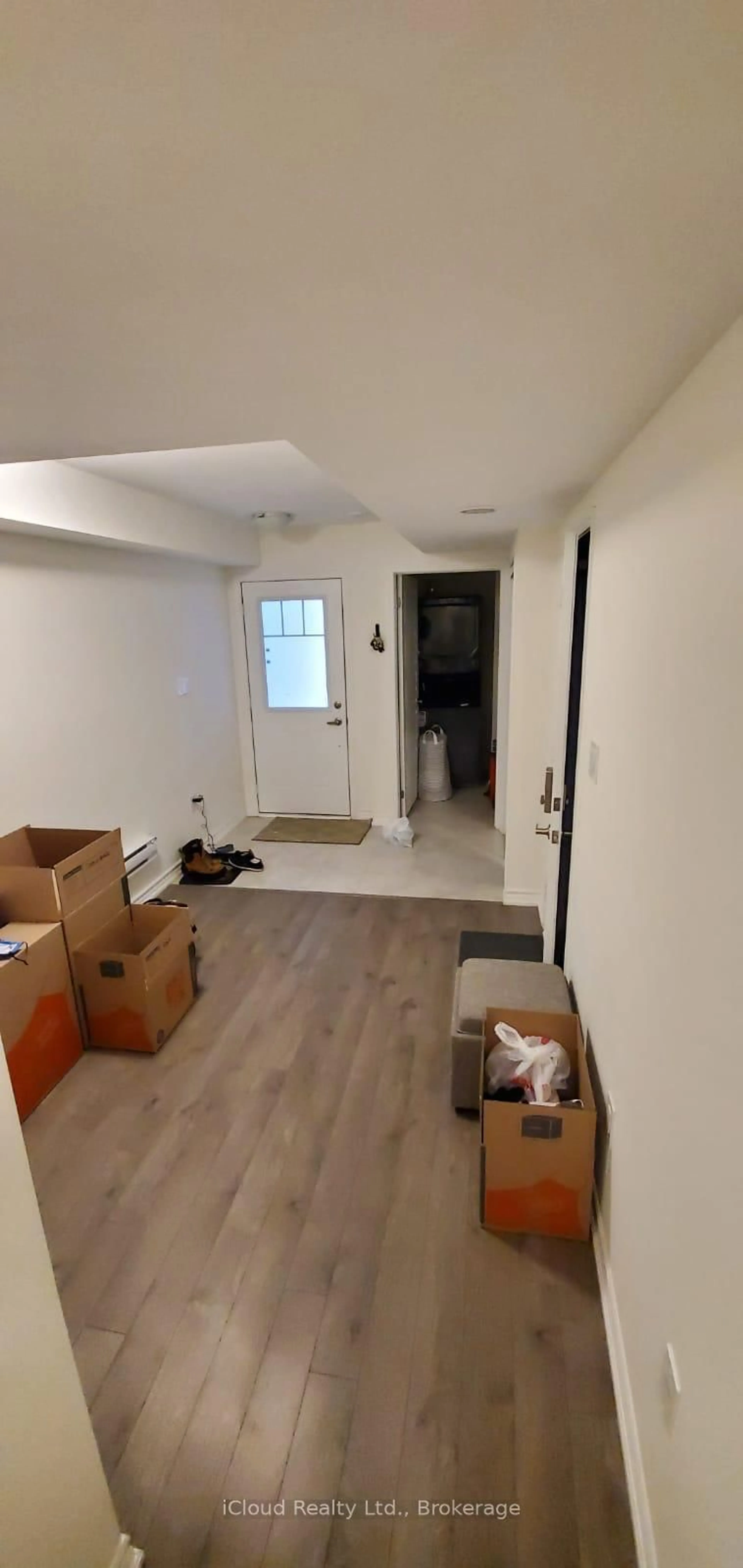 A pic of a room for 521 Fir Crt, Milton Ontario L9T 1M3