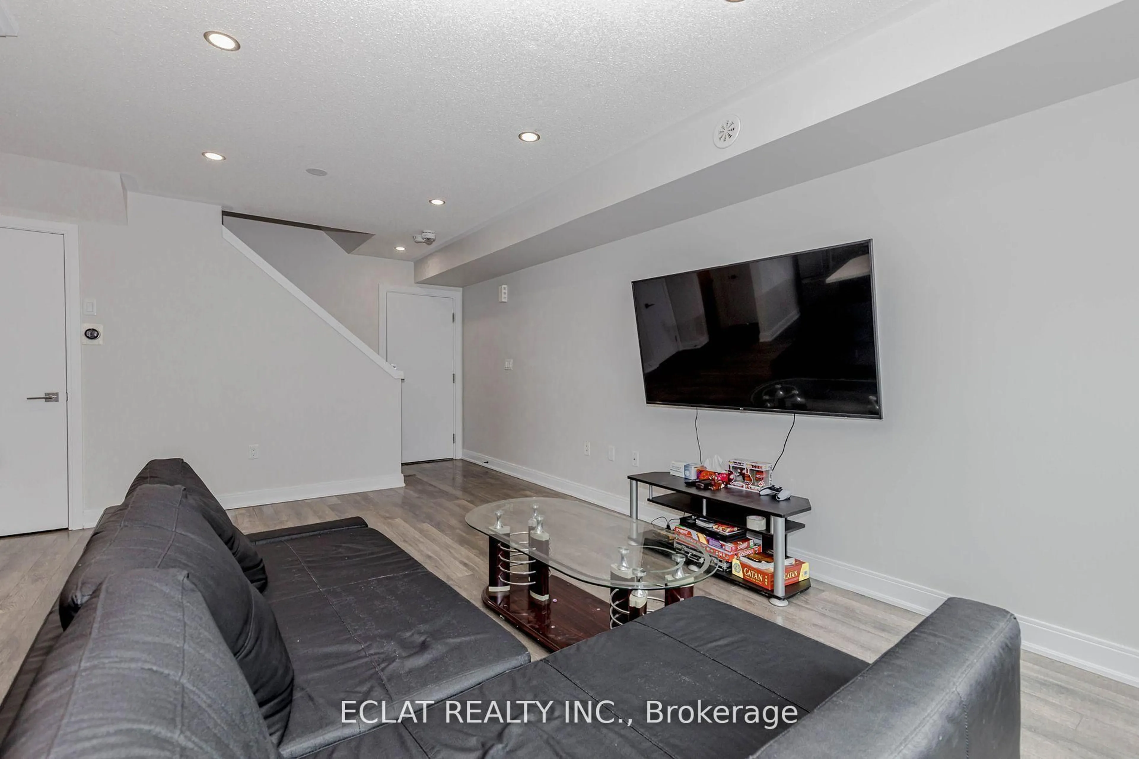 Home theater for 100 Dufay Rd #100, Brampton Ontario L7A 4S3