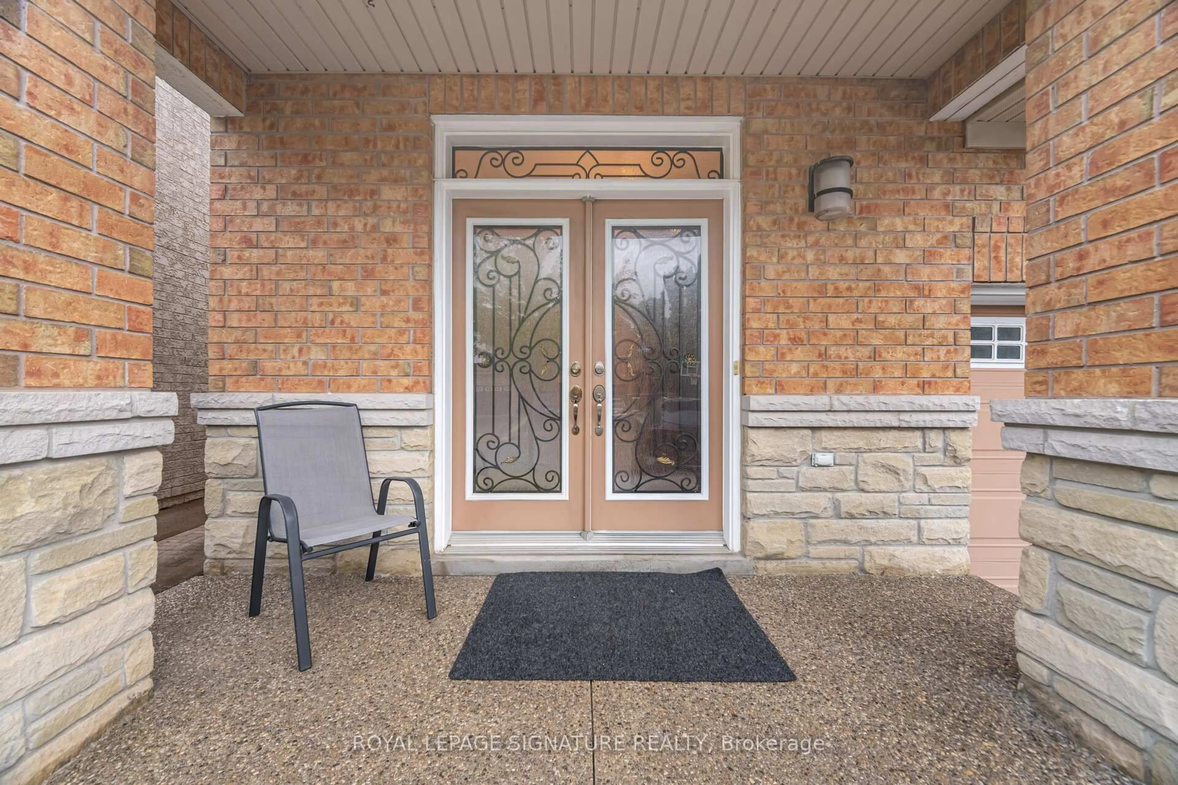 Unknown for 15 Lucky Lane, Brampton Ontario L6R 3M3