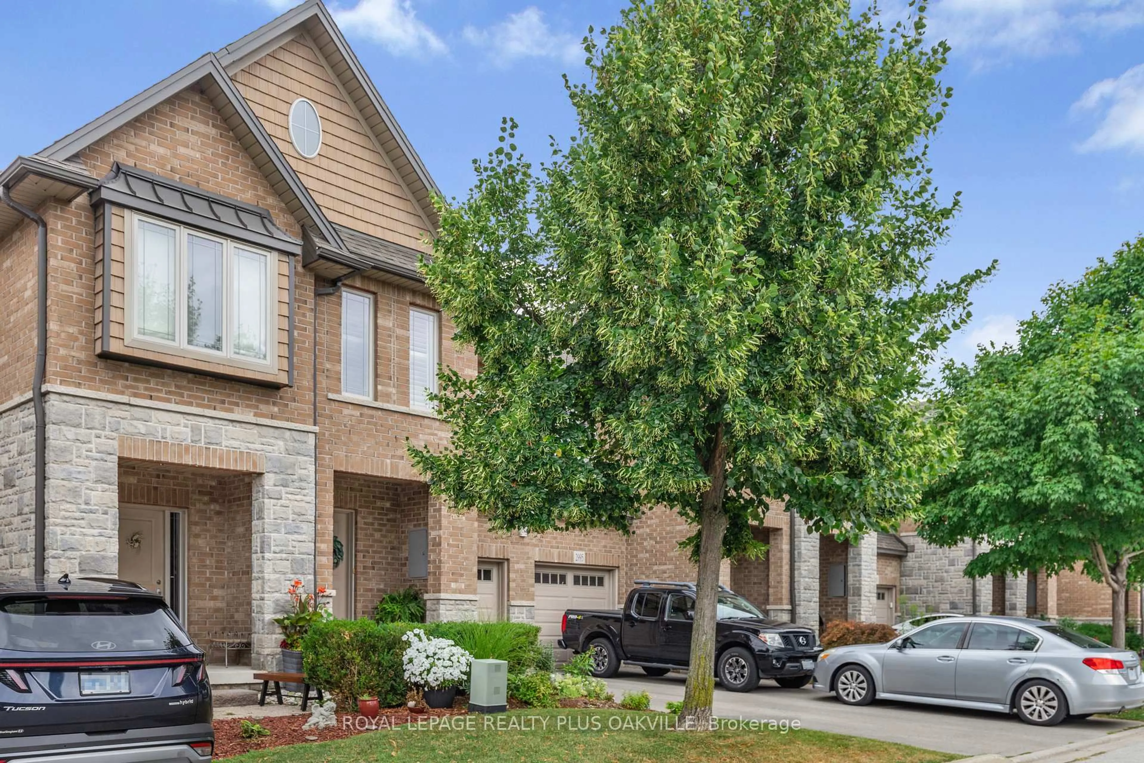 Home with brick exterior material, street for 2997 Glover Lane #19, Burlington Ontario L7M 0W2