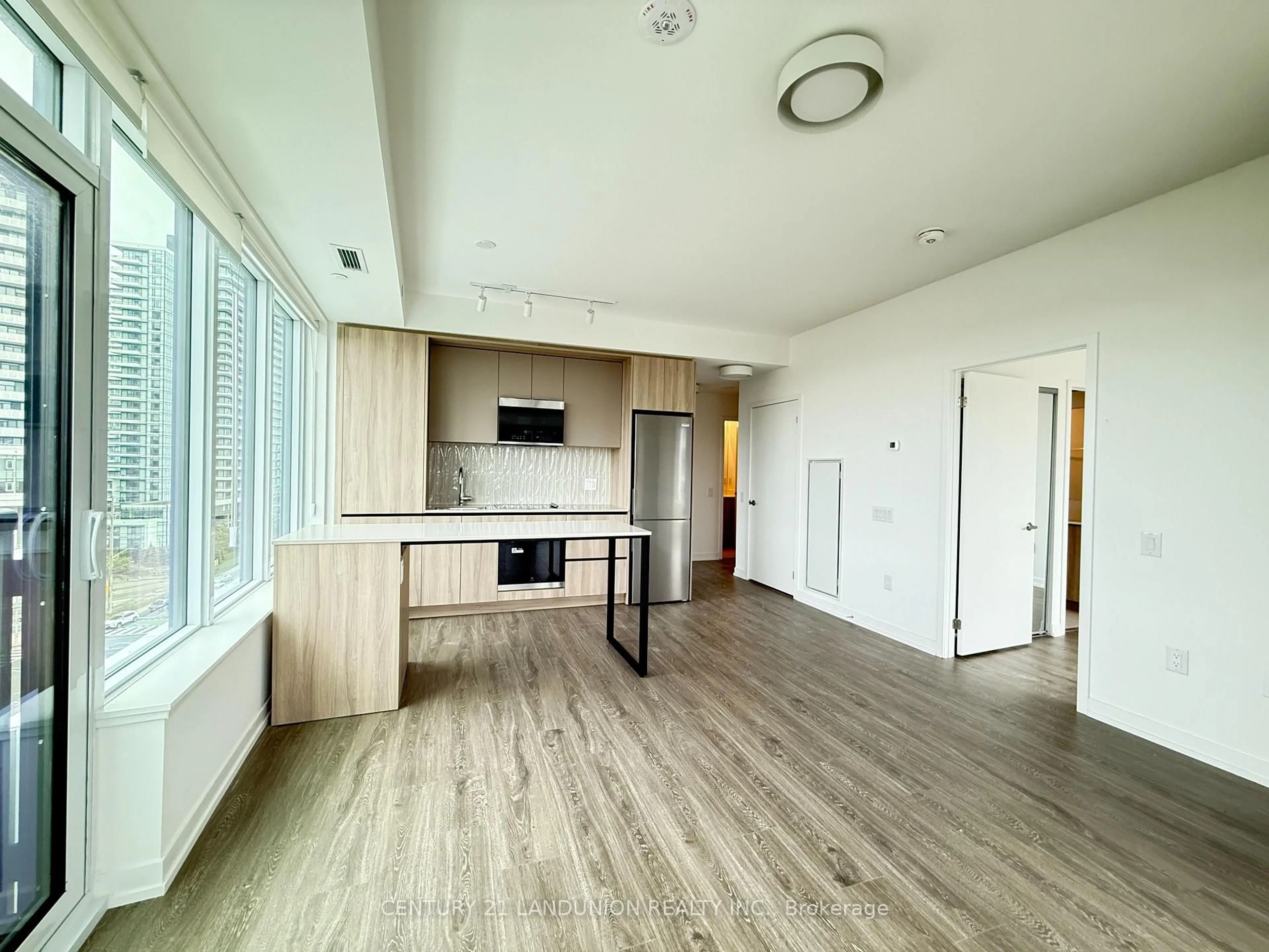 A pic of a room for 2485 Eglinton Ave #917, Mississauga Ontario L5M 2T1
