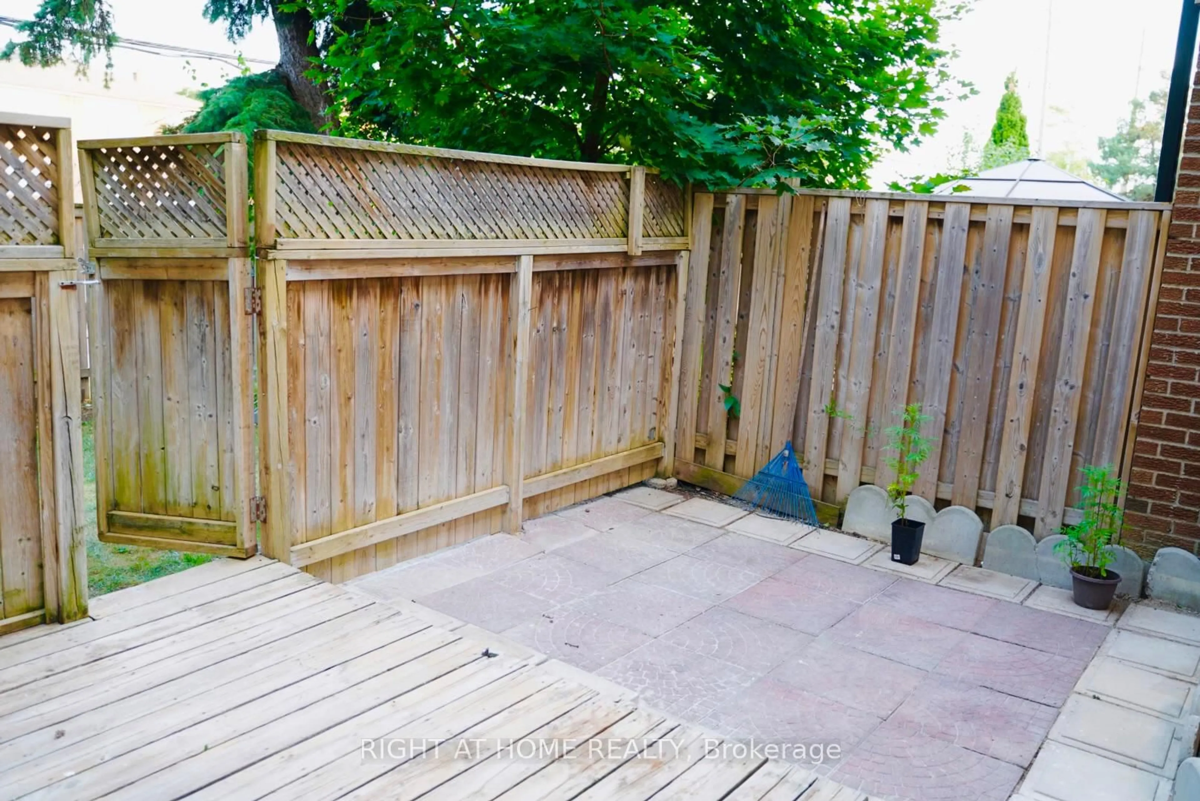 Patio, street for 51 Vodden Crt #60, Brampton Ontario L6V 2V7