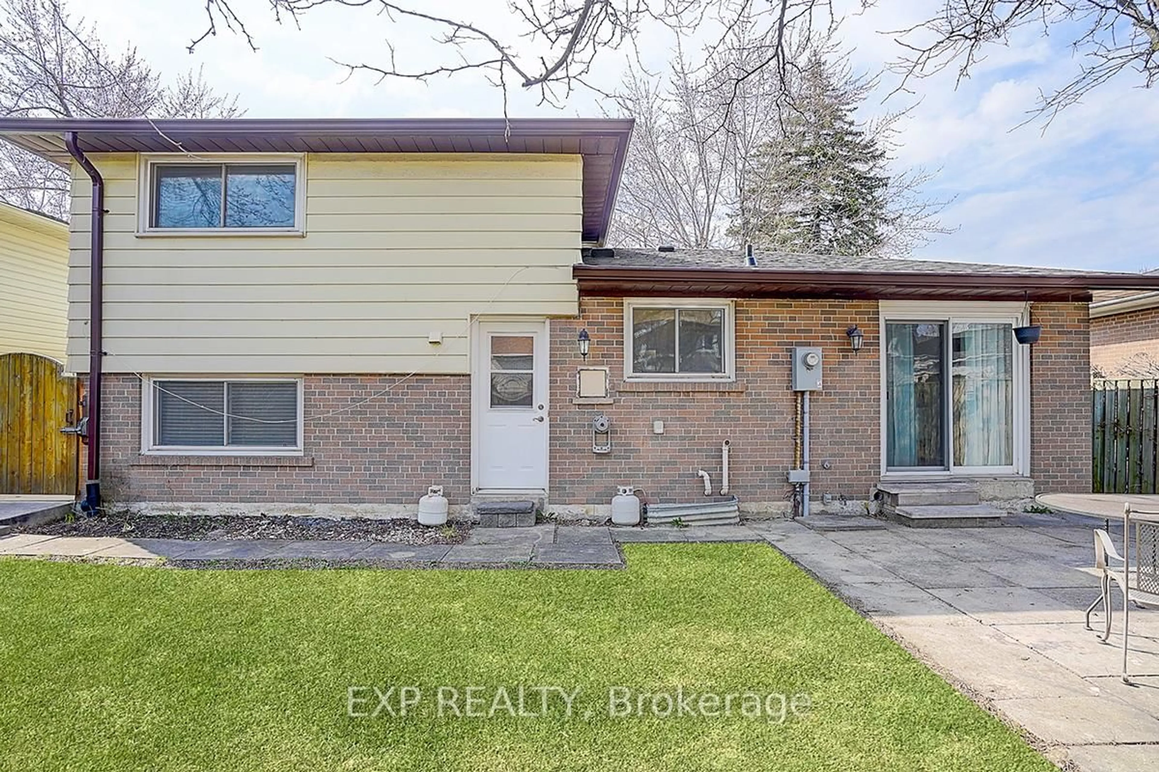 Home with brick exterior material, street for 11 Tullamore Rd, Brampton Ontario L6W 1J6