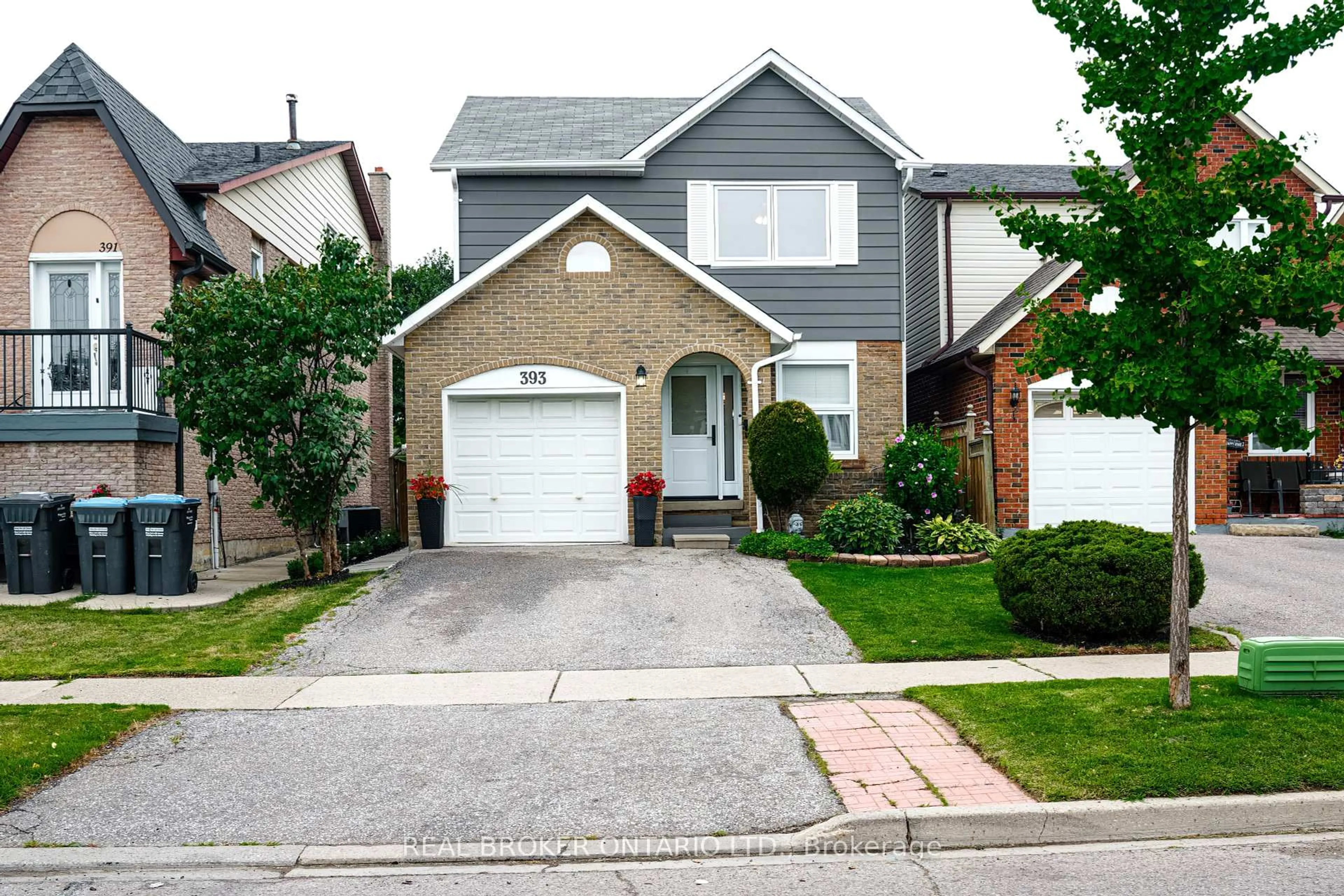 Home with vinyl exterior material, street for 393 Hansen RD North Rd, Brampton Ontario L6V 3T5