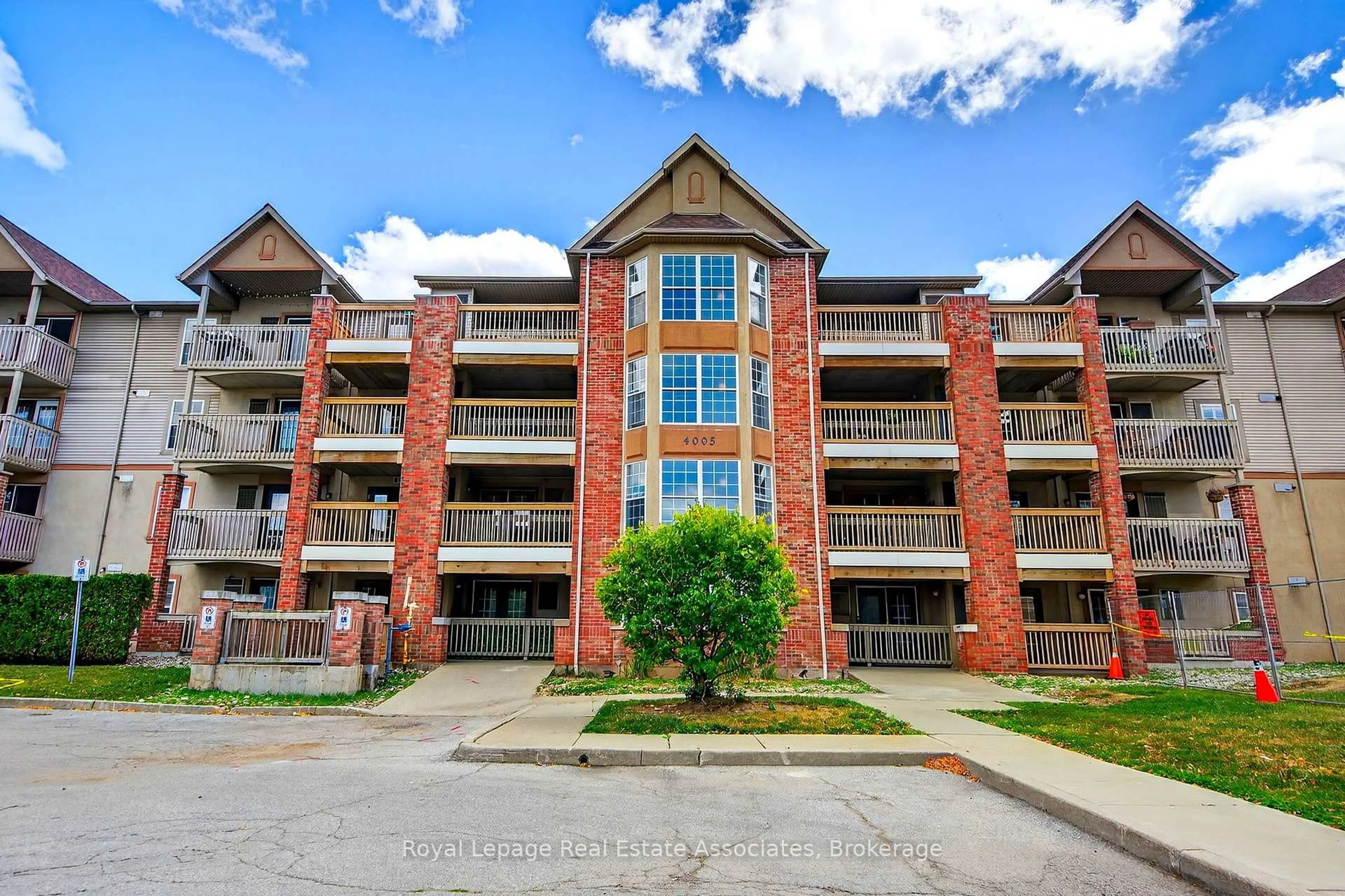 Unknown for 4005 Kilmer Dr #308, Burlington Ontario L7M 4M2