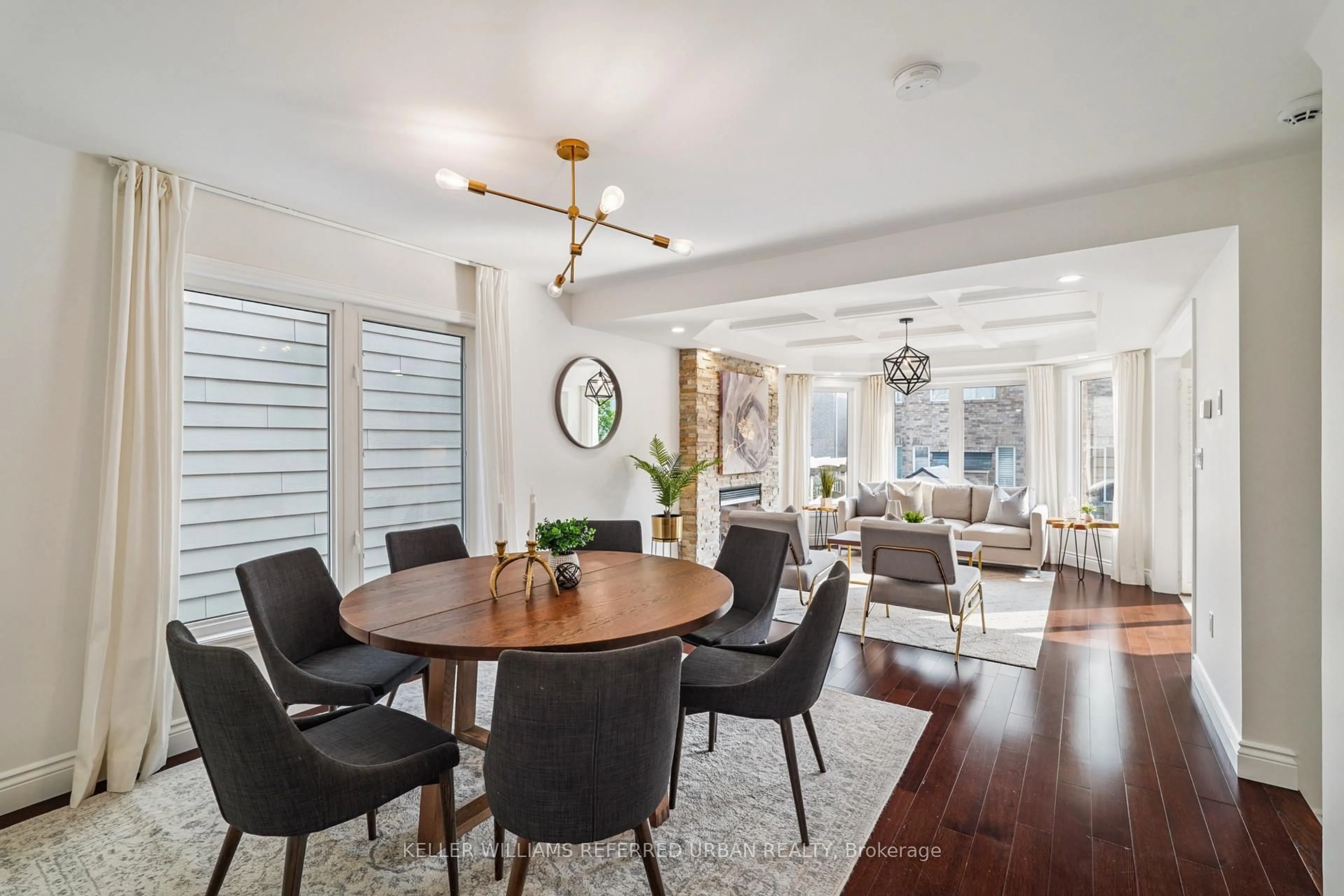 Dining room, wood/laminate floor for 356 Tonelli Lane, Milton Ontario L9T 0N8