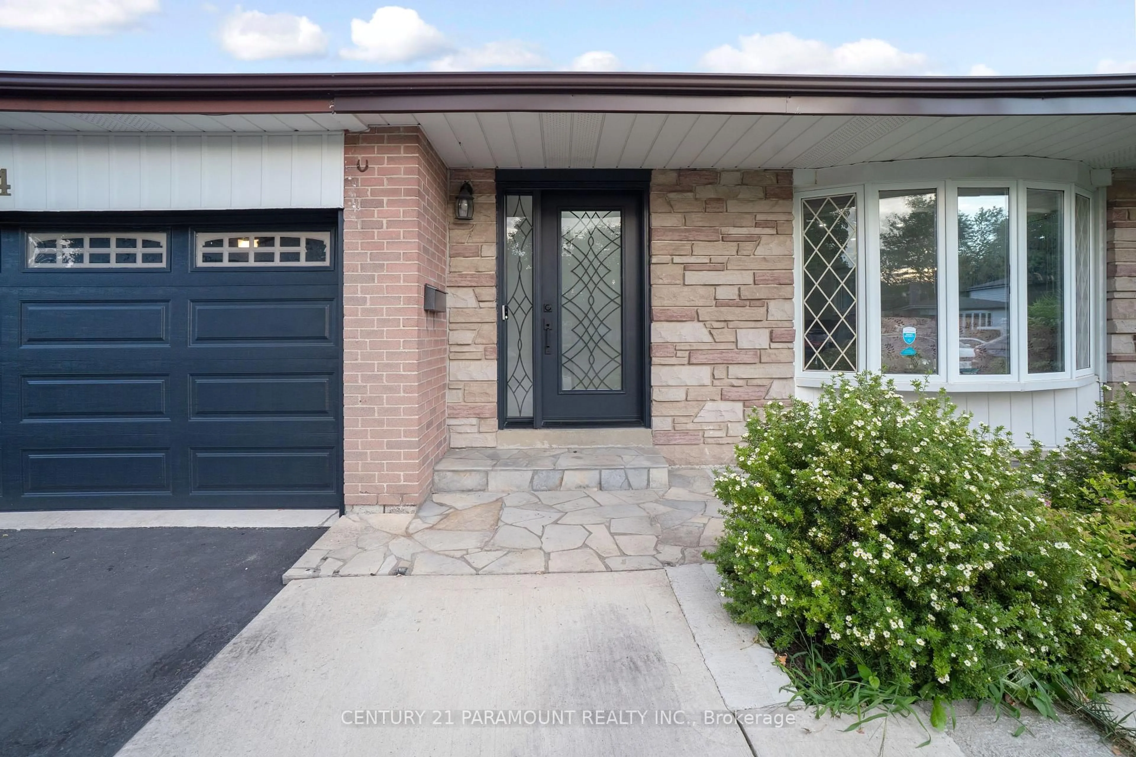 Home with brick exterior material, street for 4 Beechwood Cres, Brampton Ontario L6T 1Y1