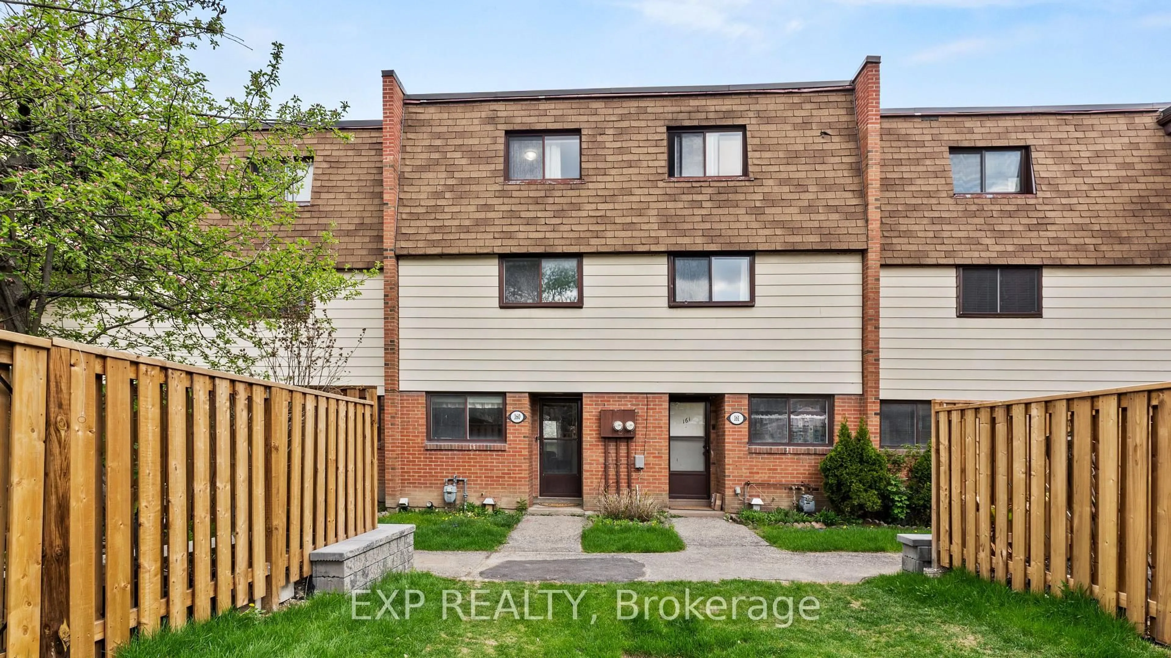 Home with brick exterior material, street for 180 Mississauga Valley Blvd #160, Mississauga Ontario L5M 3M2