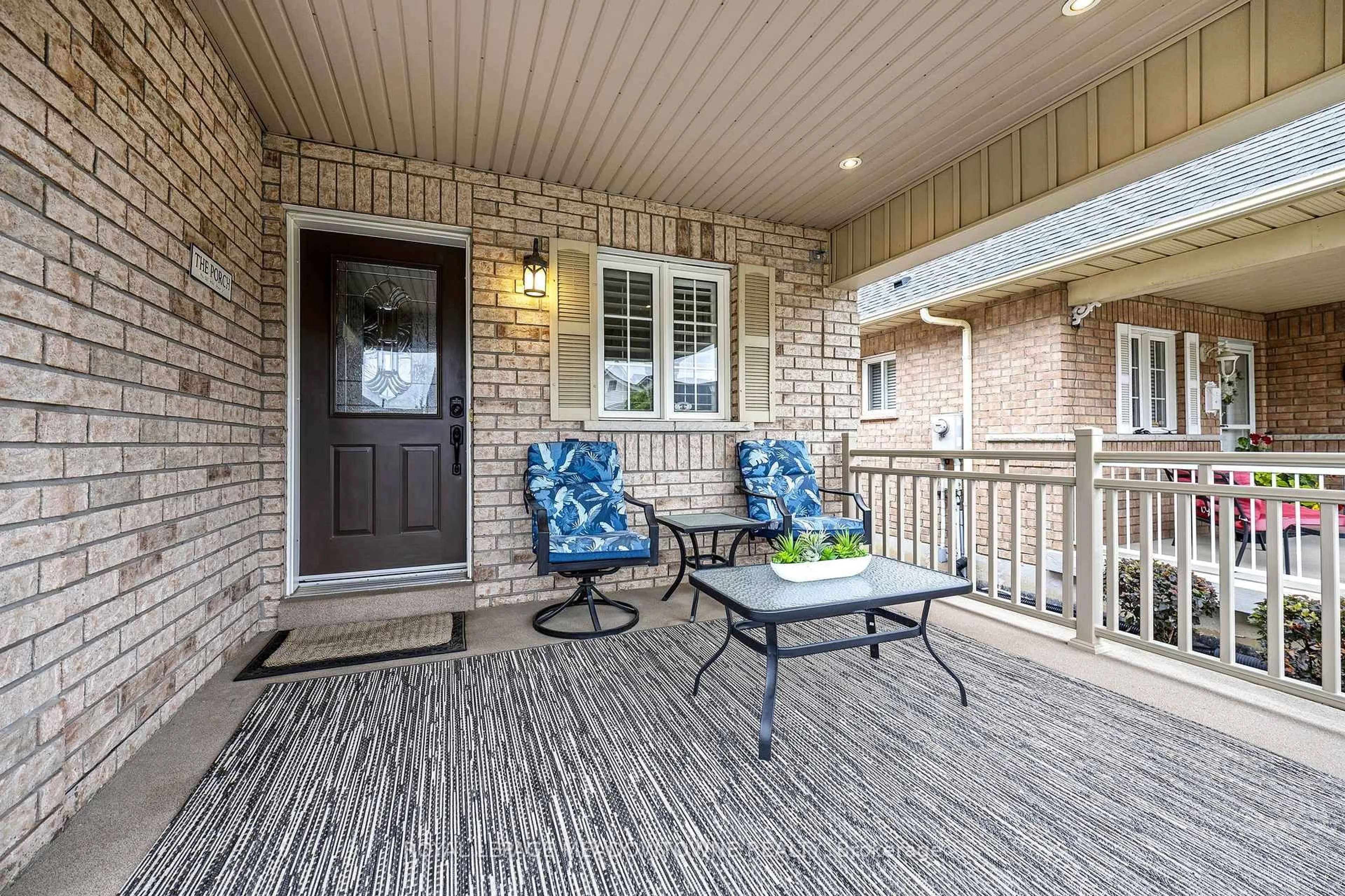 Patio, street for 241 Ledwith Dr, Milton Ontario L9T 5X2
